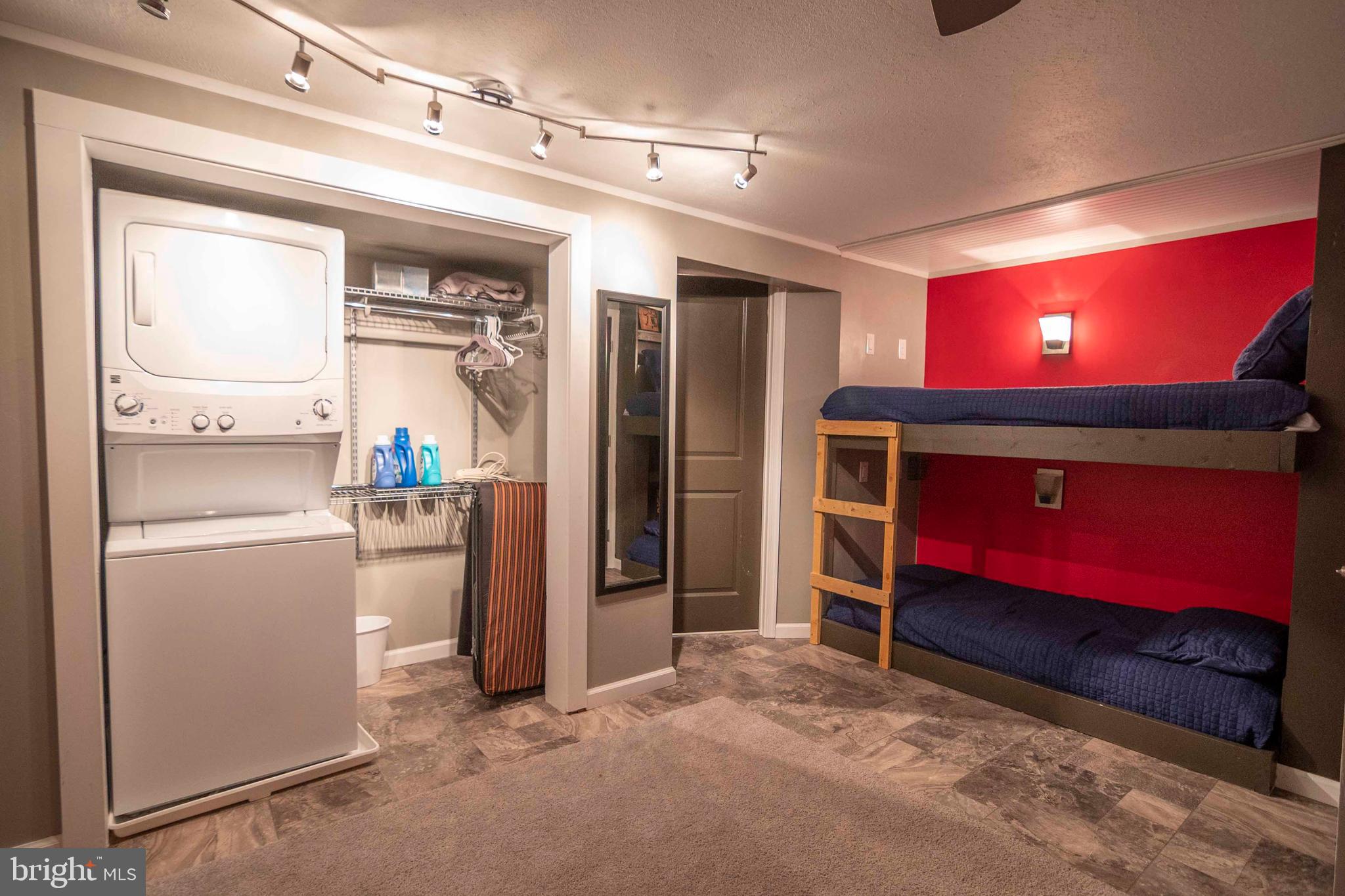 RIVERMONT ESTATES - Residential