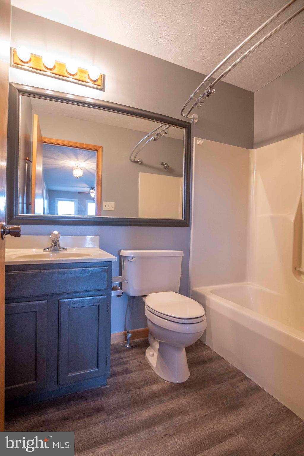 RIVERMONT ESTATES - Residential