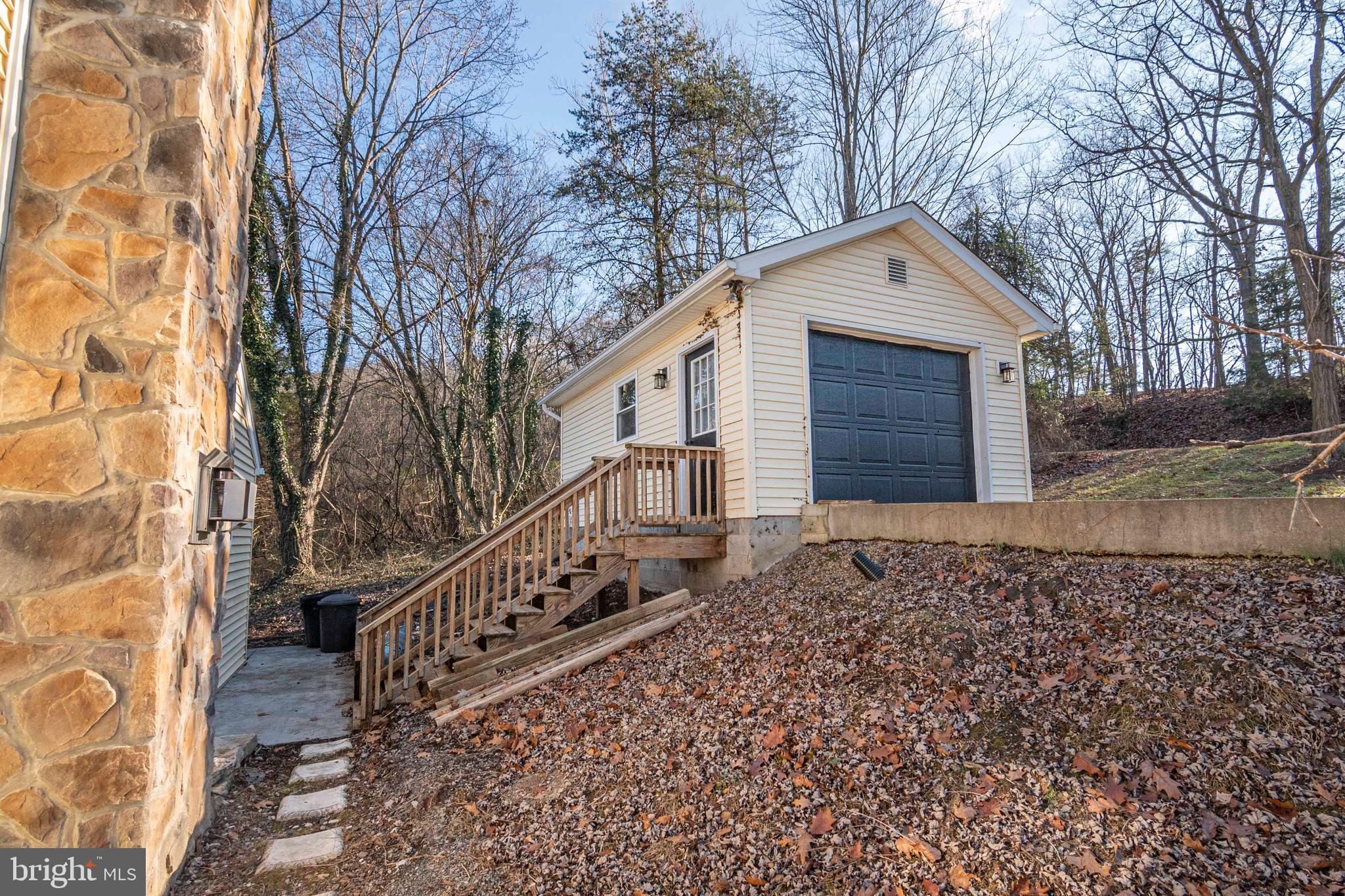 RIVERMONT ESTATES - Residential