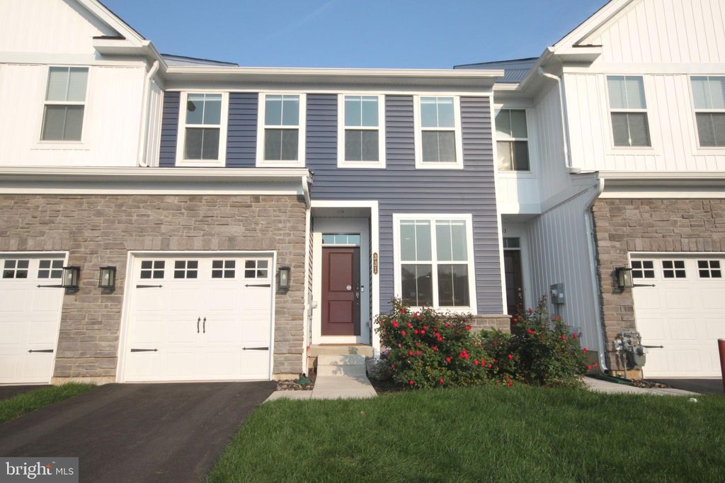 Photo of 331 Wynstone Court, COLMAR, PA 18915 (MLS # PAMC2158746)