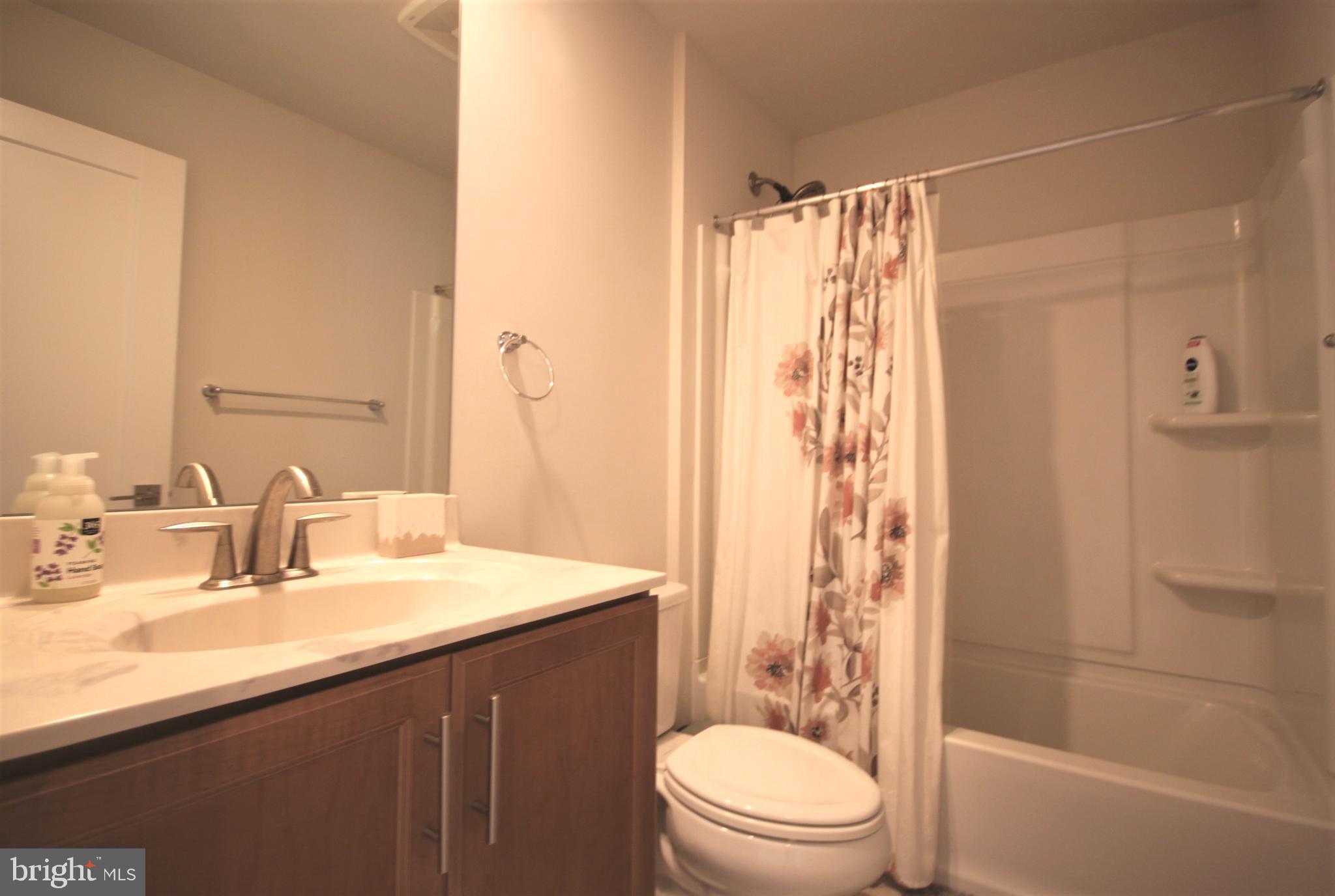 WALNUT CREEK AT MONT - Residential Lease