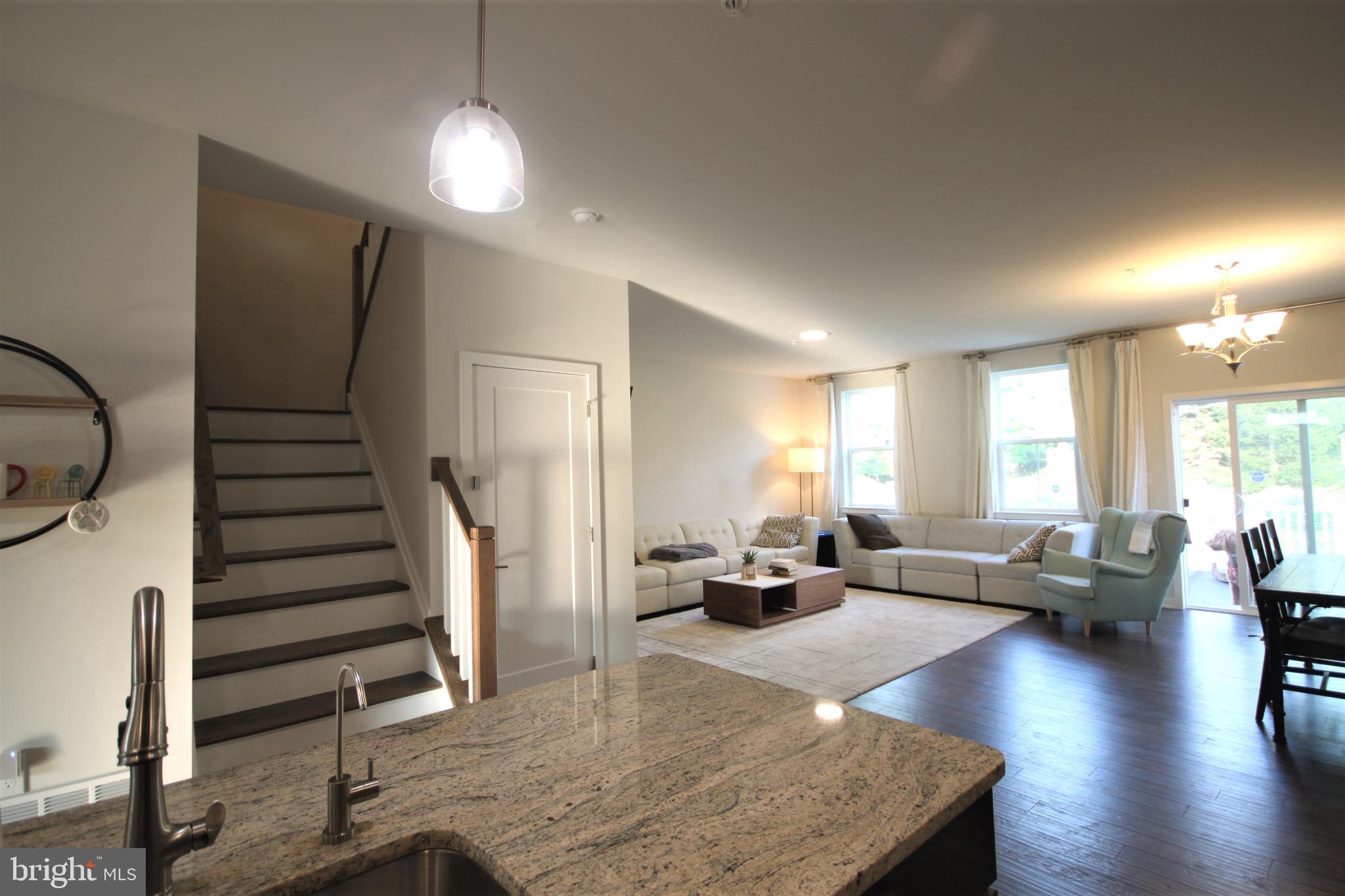 WALNUT CREEK AT MONT - Residential Lease