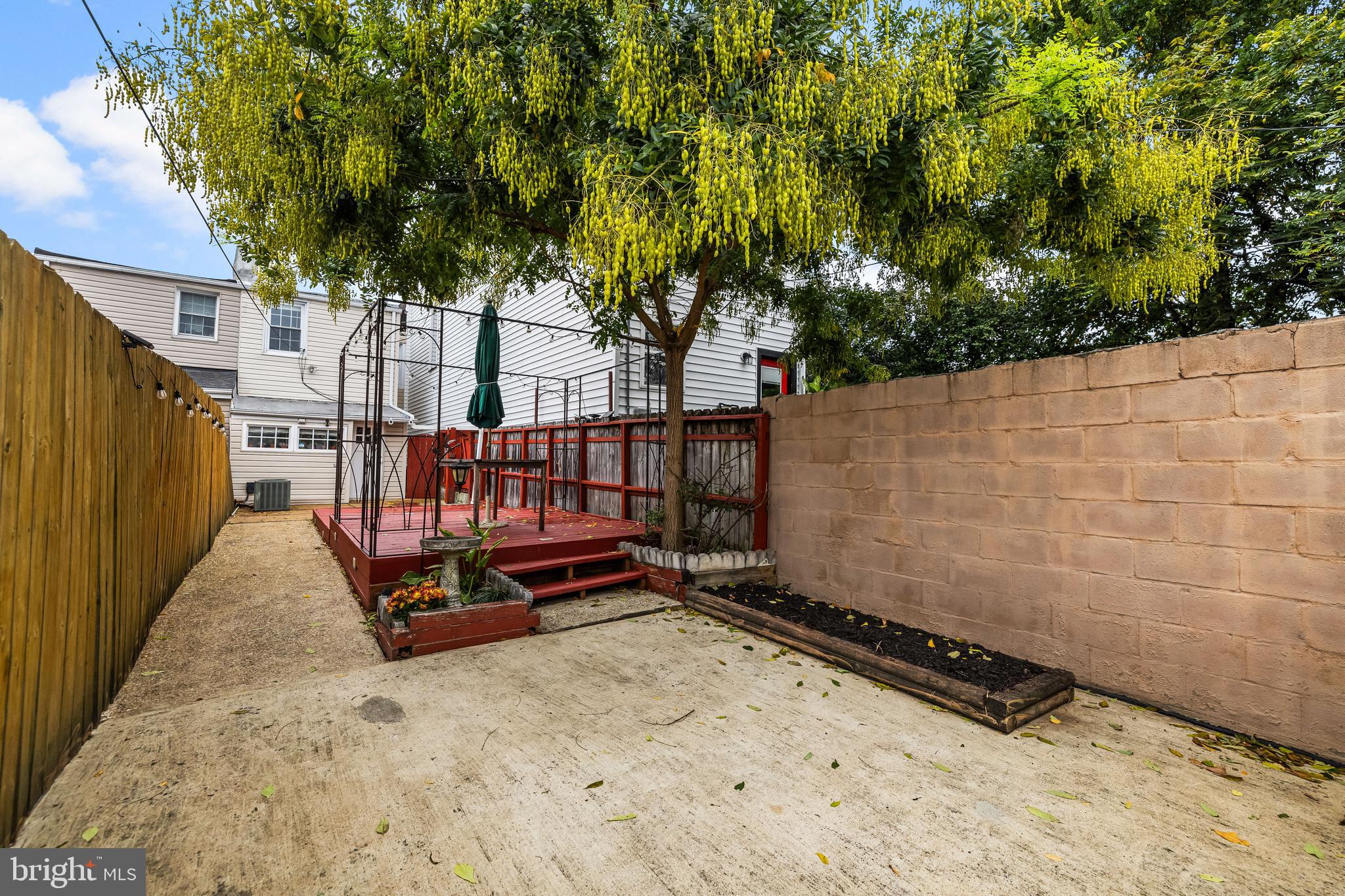 HAMPDEN HISTORIC DISTRICT - Residential