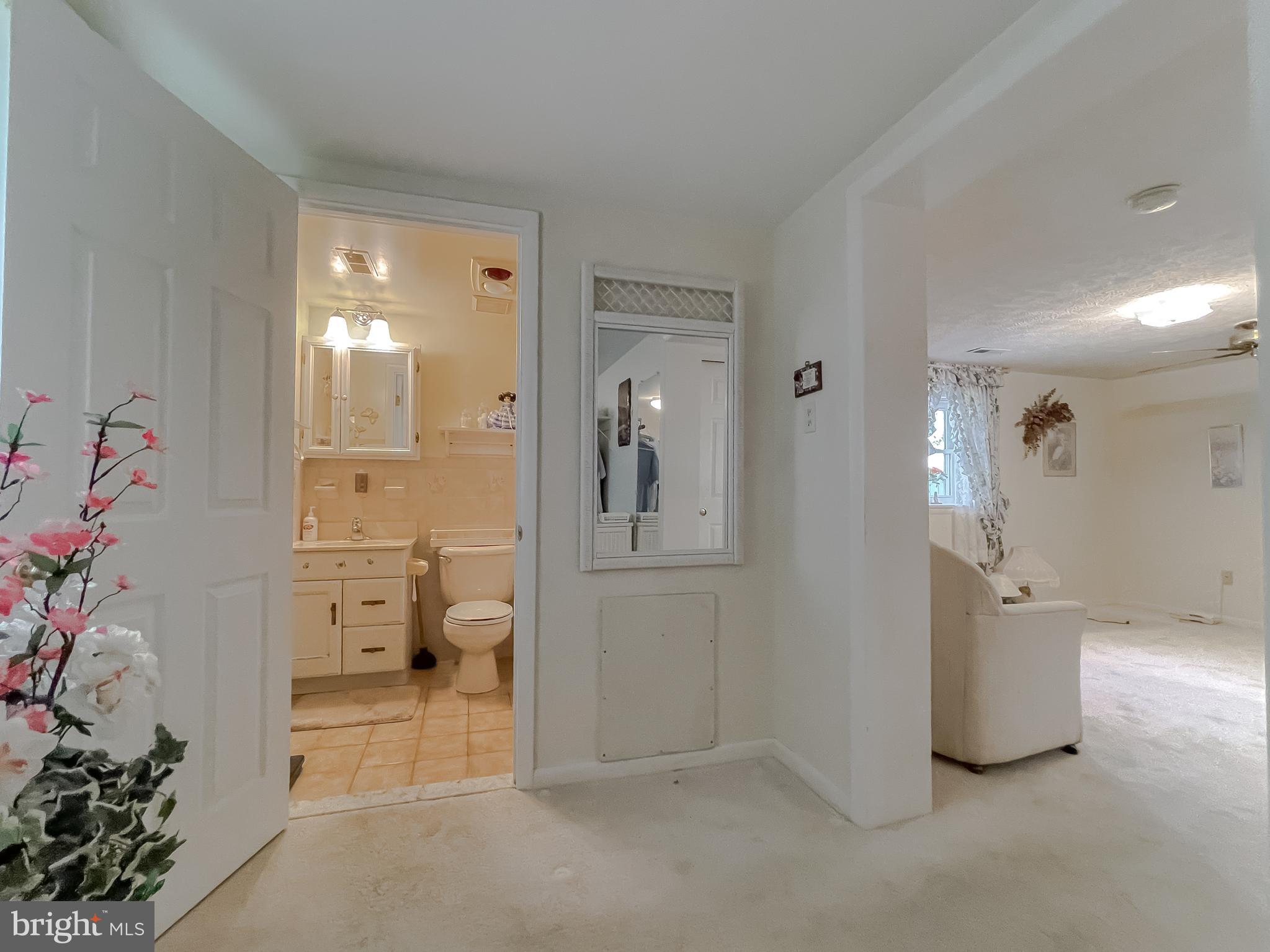 PEACOCK MANOR - Residential