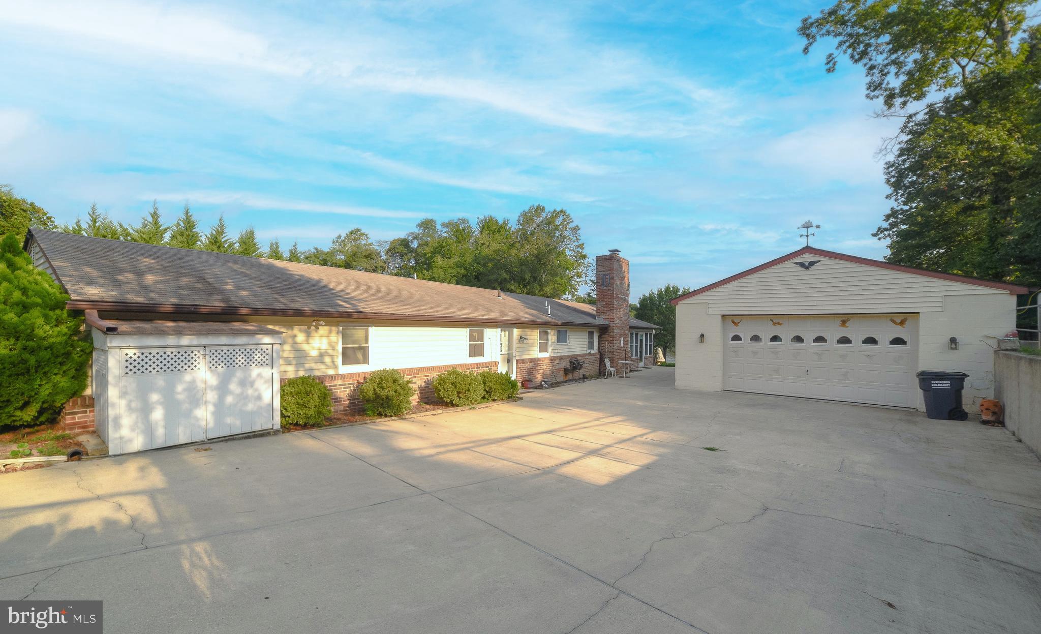 PEACOCK MANOR - Residential