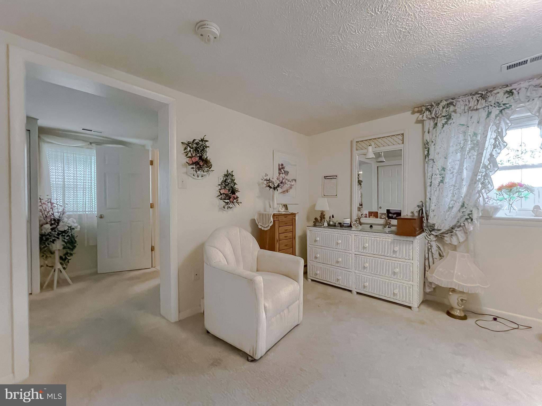 PEACOCK MANOR - Residential