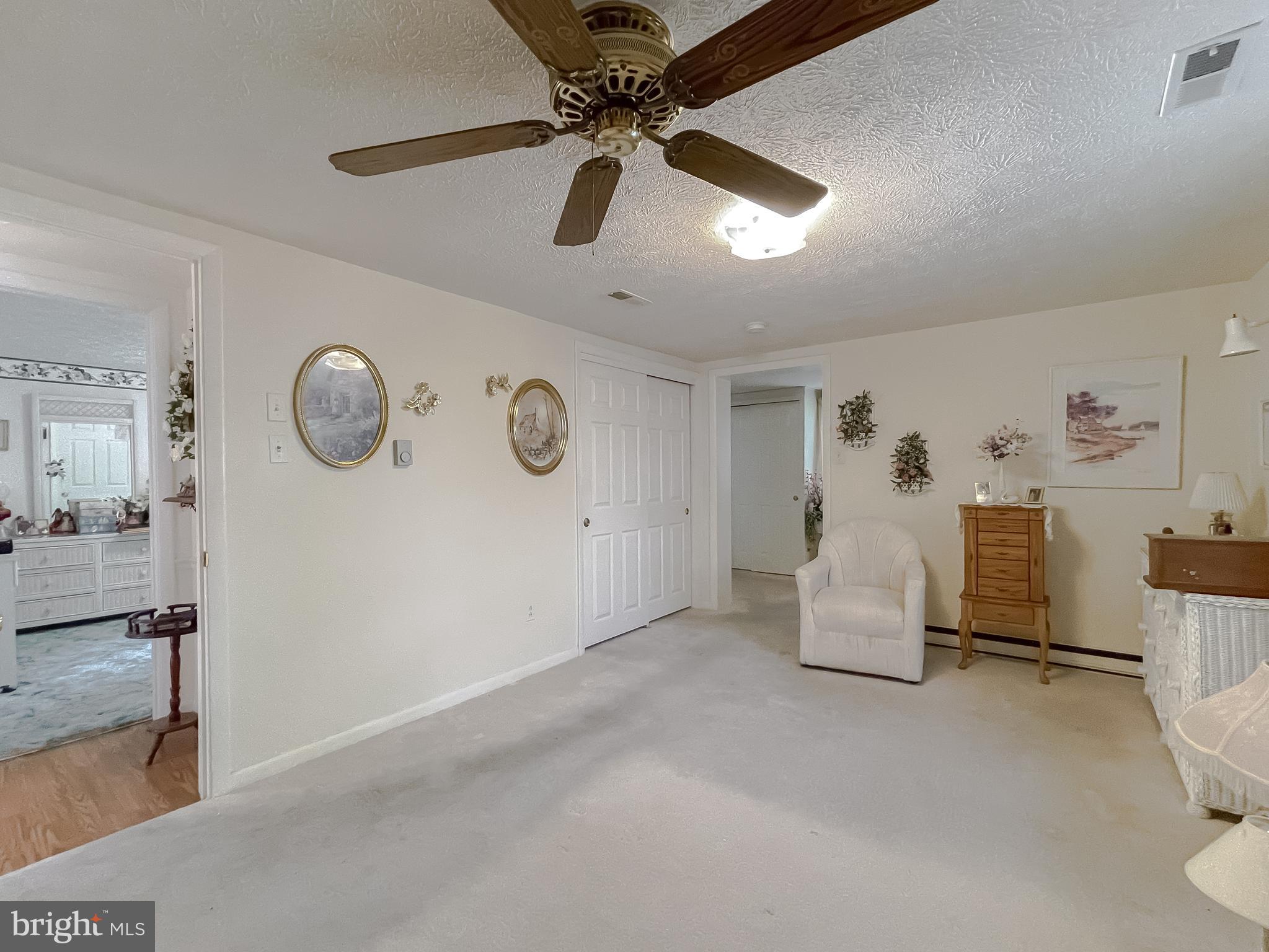 PEACOCK MANOR - Residential