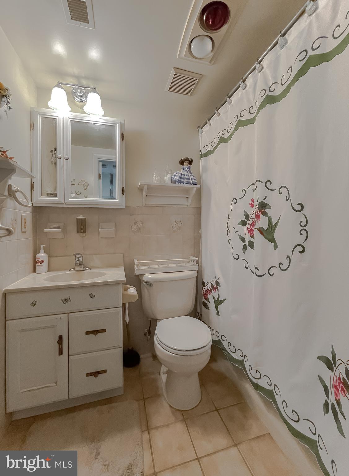 PEACOCK MANOR - Residential