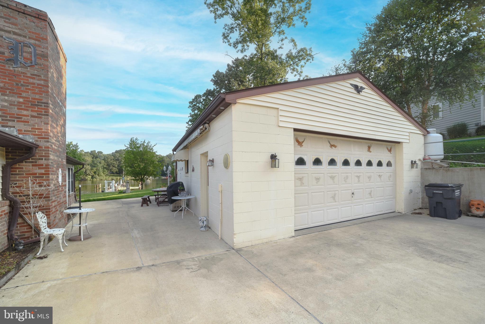 PEACOCK MANOR - Residential