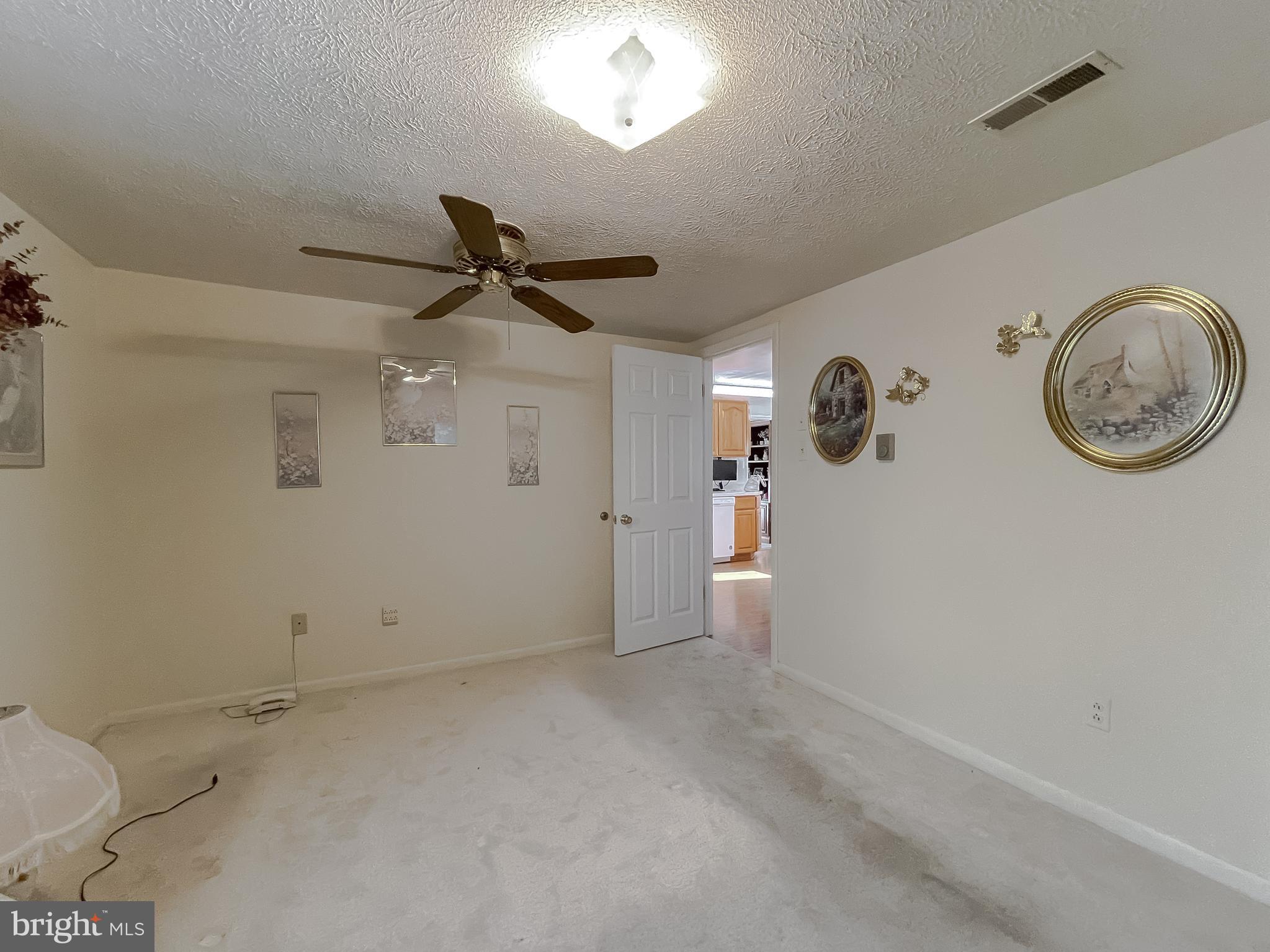 PEACOCK MANOR - Residential