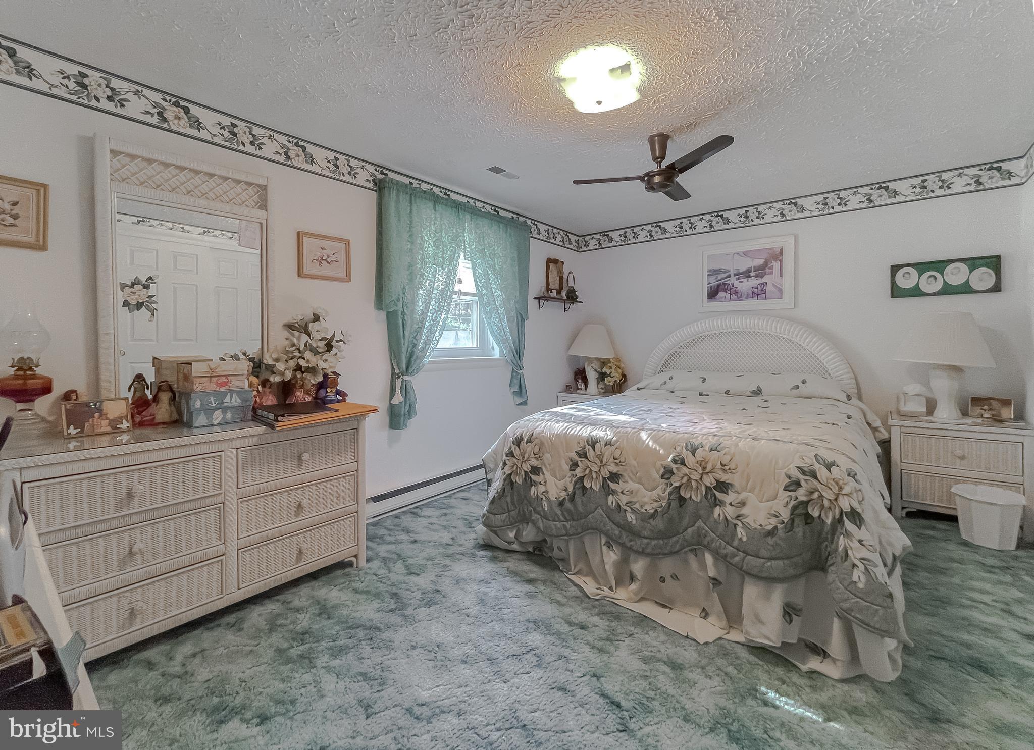 PEACOCK MANOR - Residential