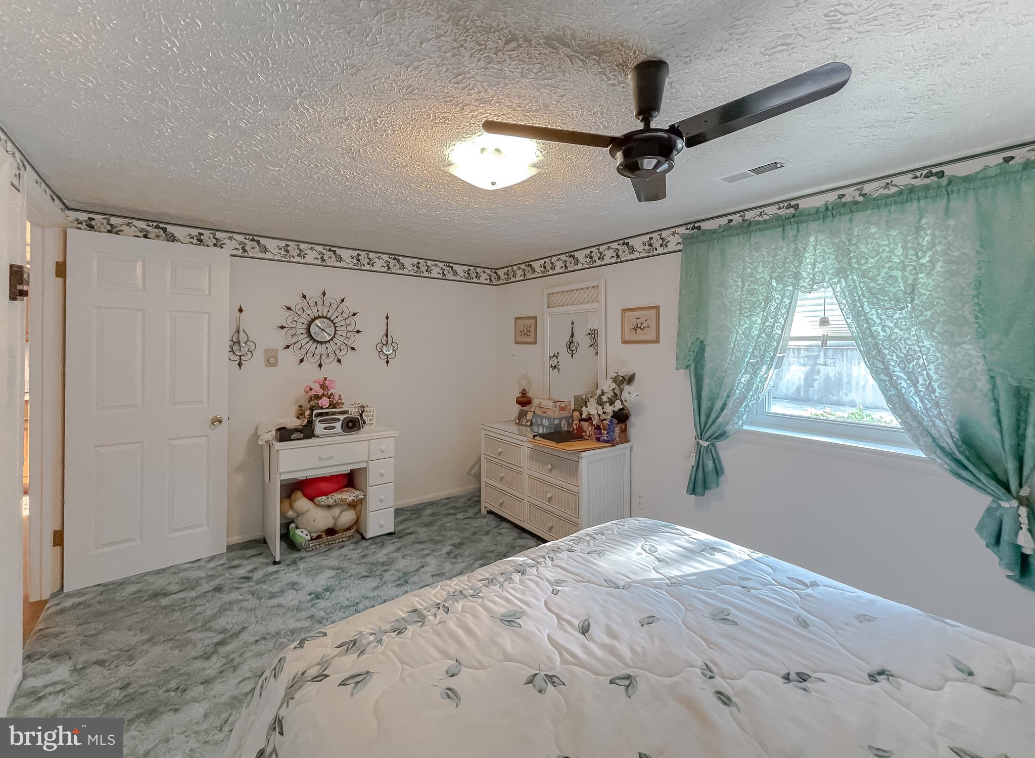 PEACOCK MANOR - Residential