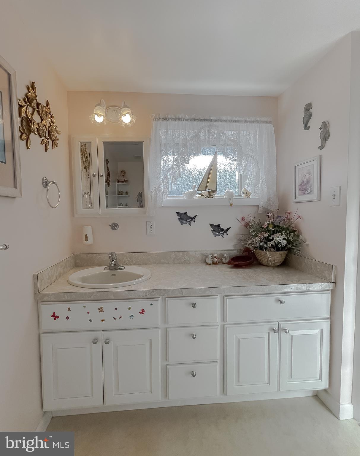 PEACOCK MANOR - Residential