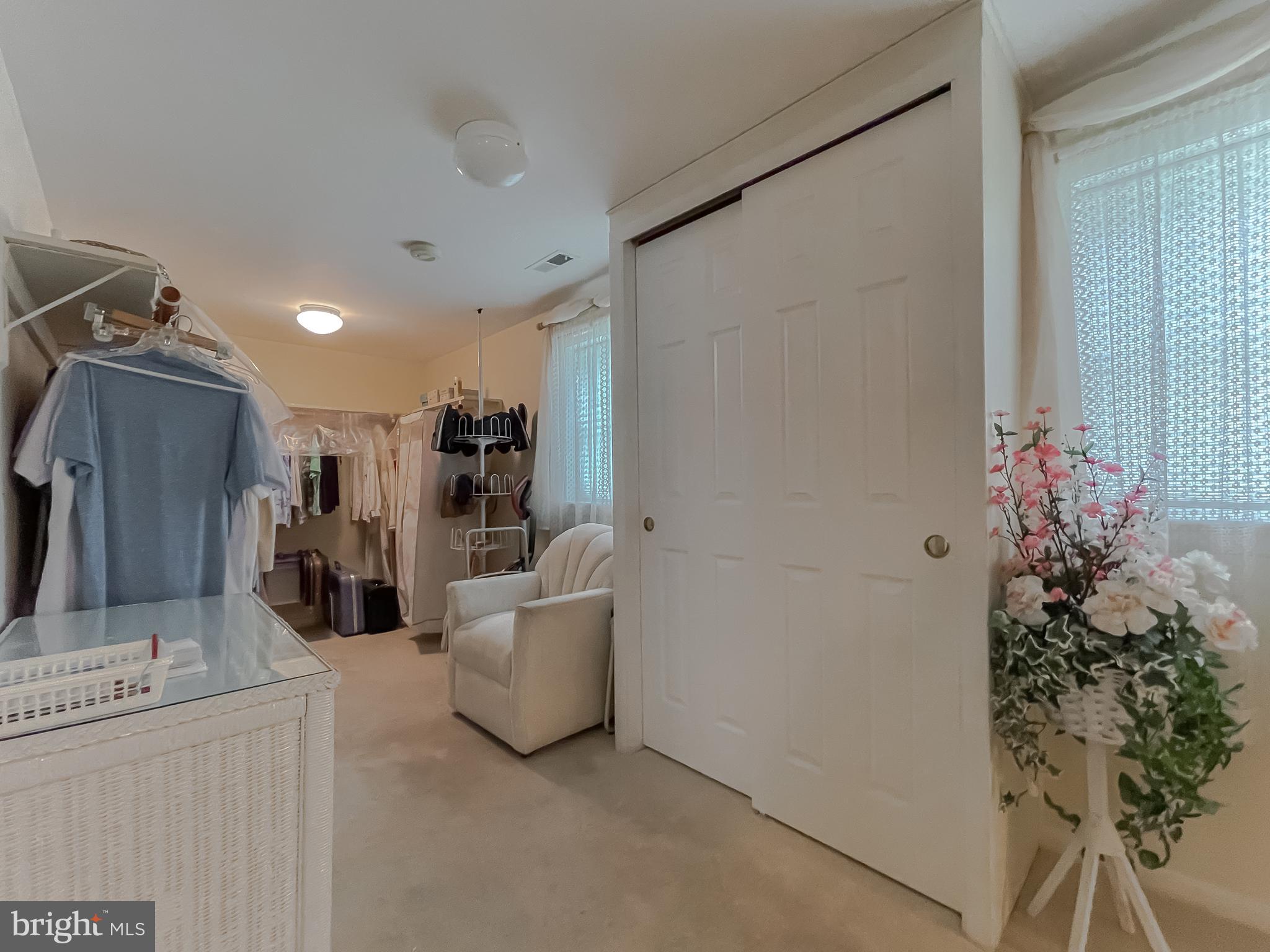 PEACOCK MANOR - Residential