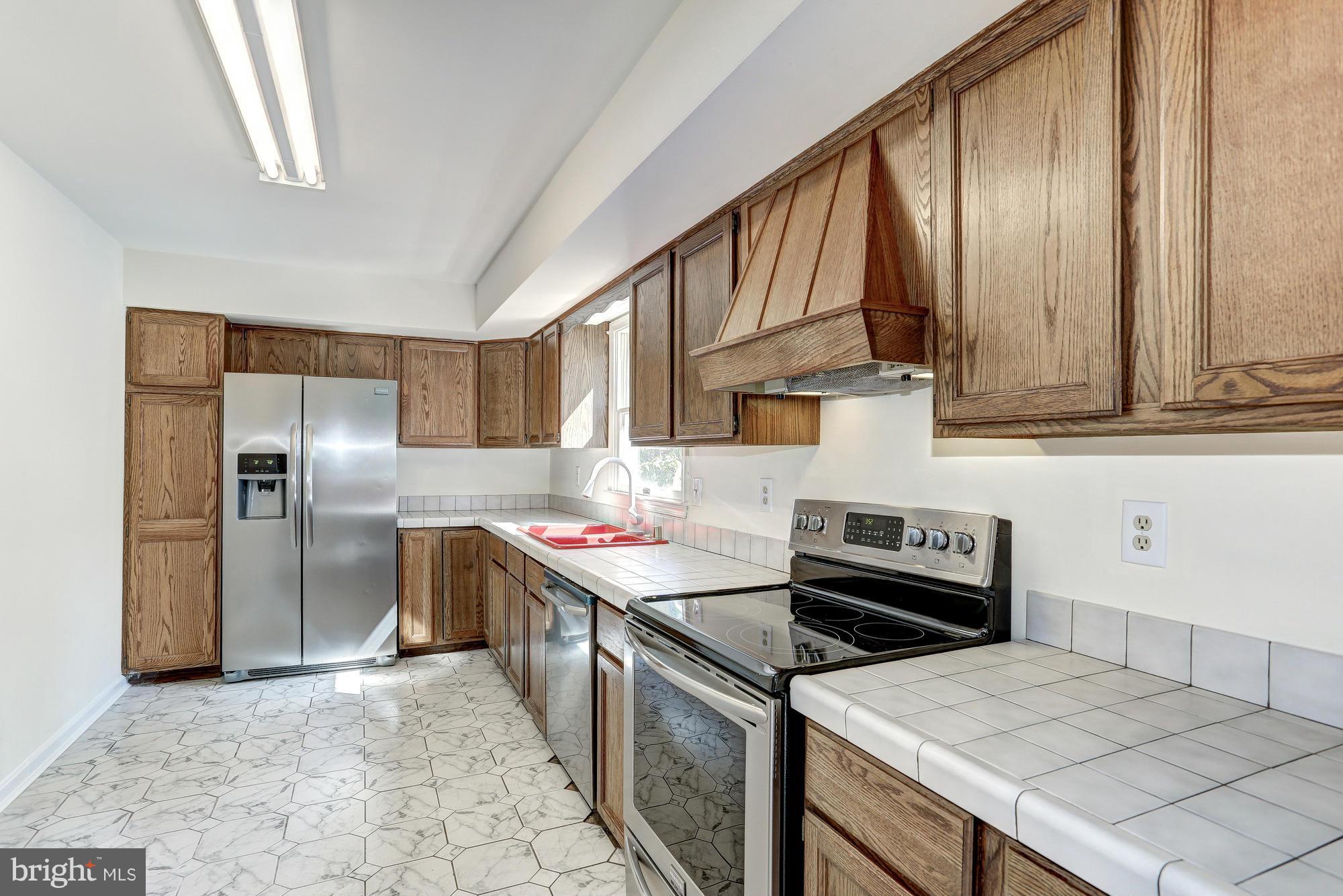 CHEVALLE/MOOR GREEN ESTS - Residential