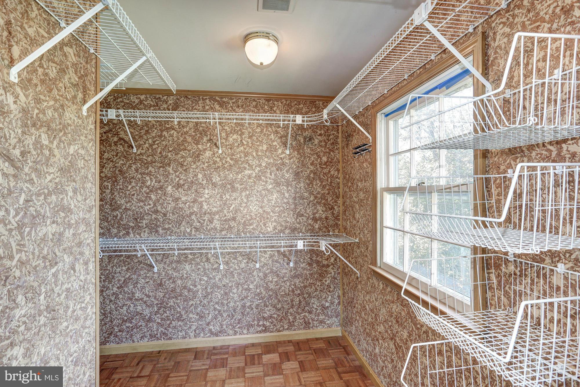 CHEVALLE/MOOR GREEN ESTS - Residential