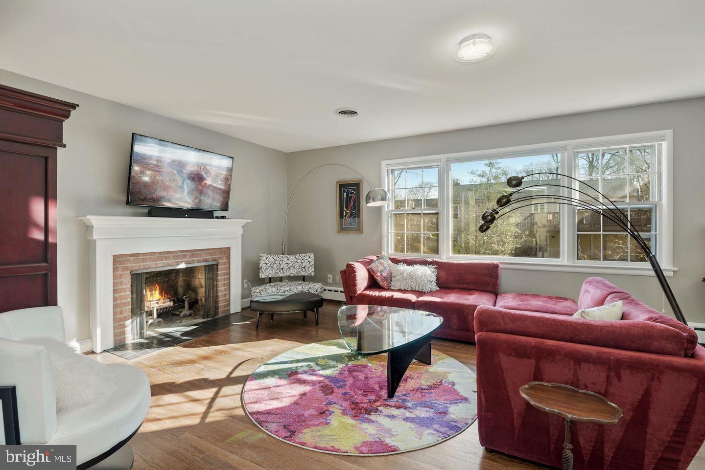 MOORE AND KEITH - Residential Lease