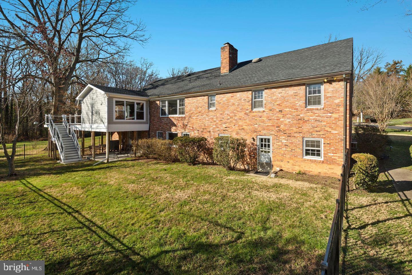 MOORE AND KEITH - Residential Lease