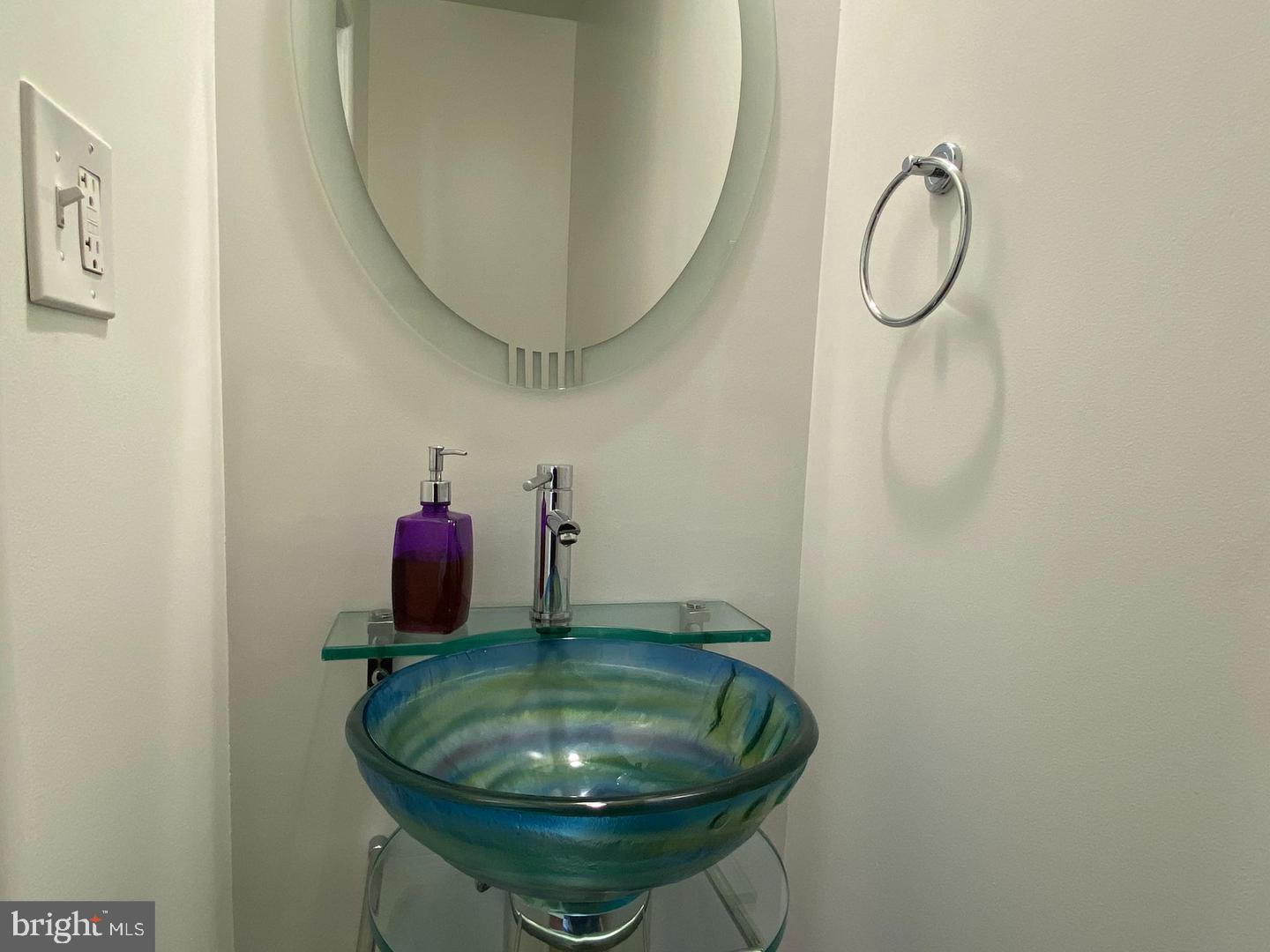 MOORE AND KEITH - Residential Lease