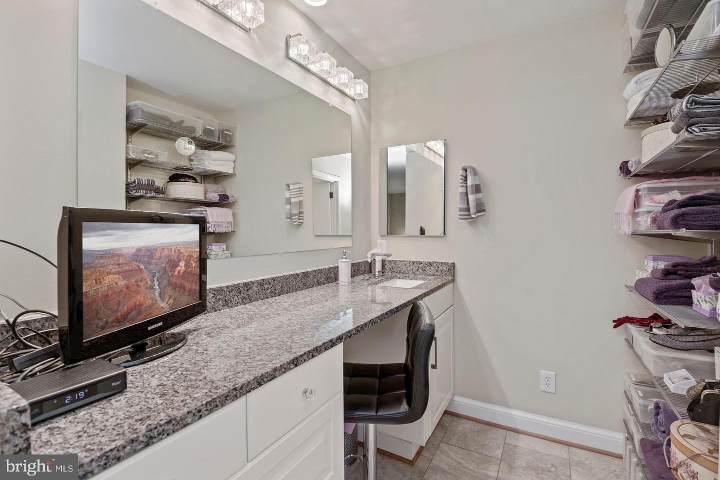 MOORE AND KEITH - Residential Lease