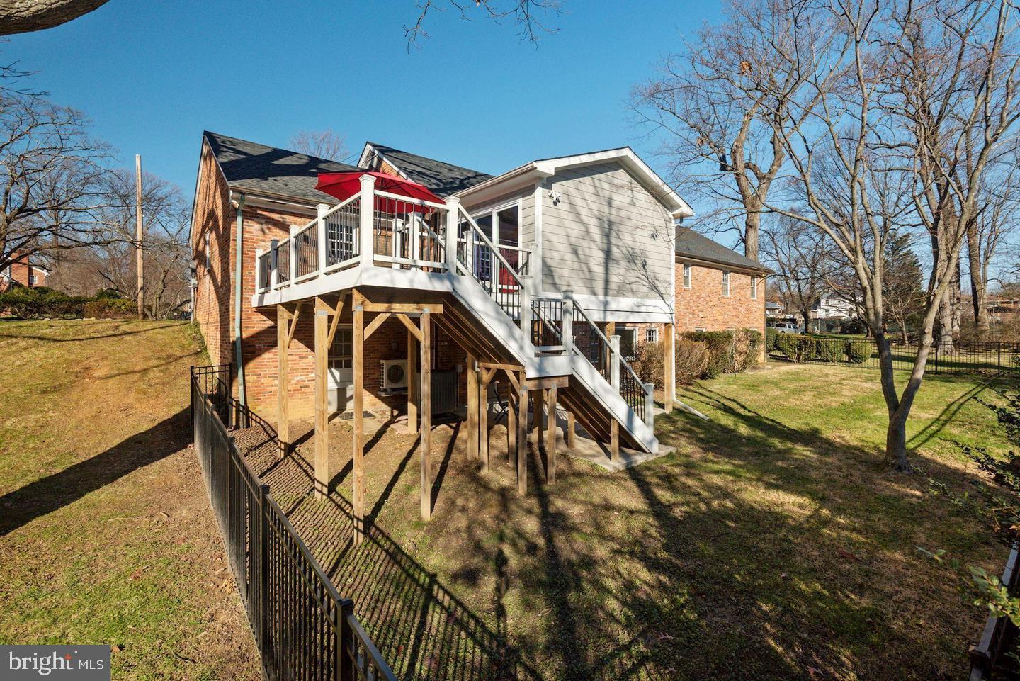 MOORE AND KEITH - Residential Lease