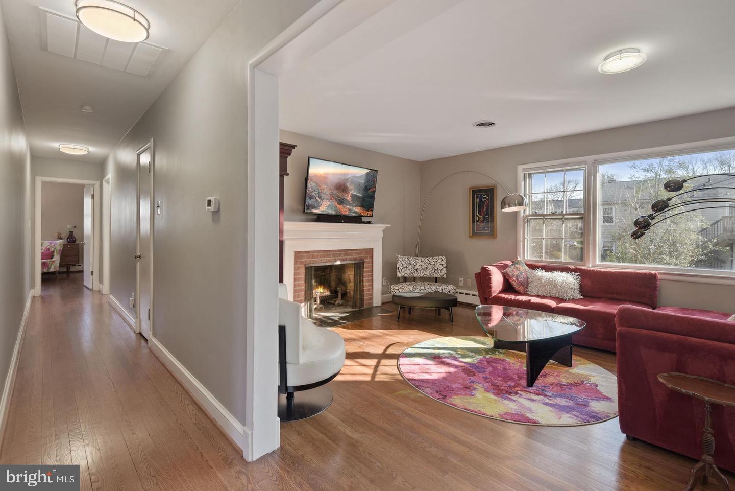 MOORE AND KEITH - Residential Lease