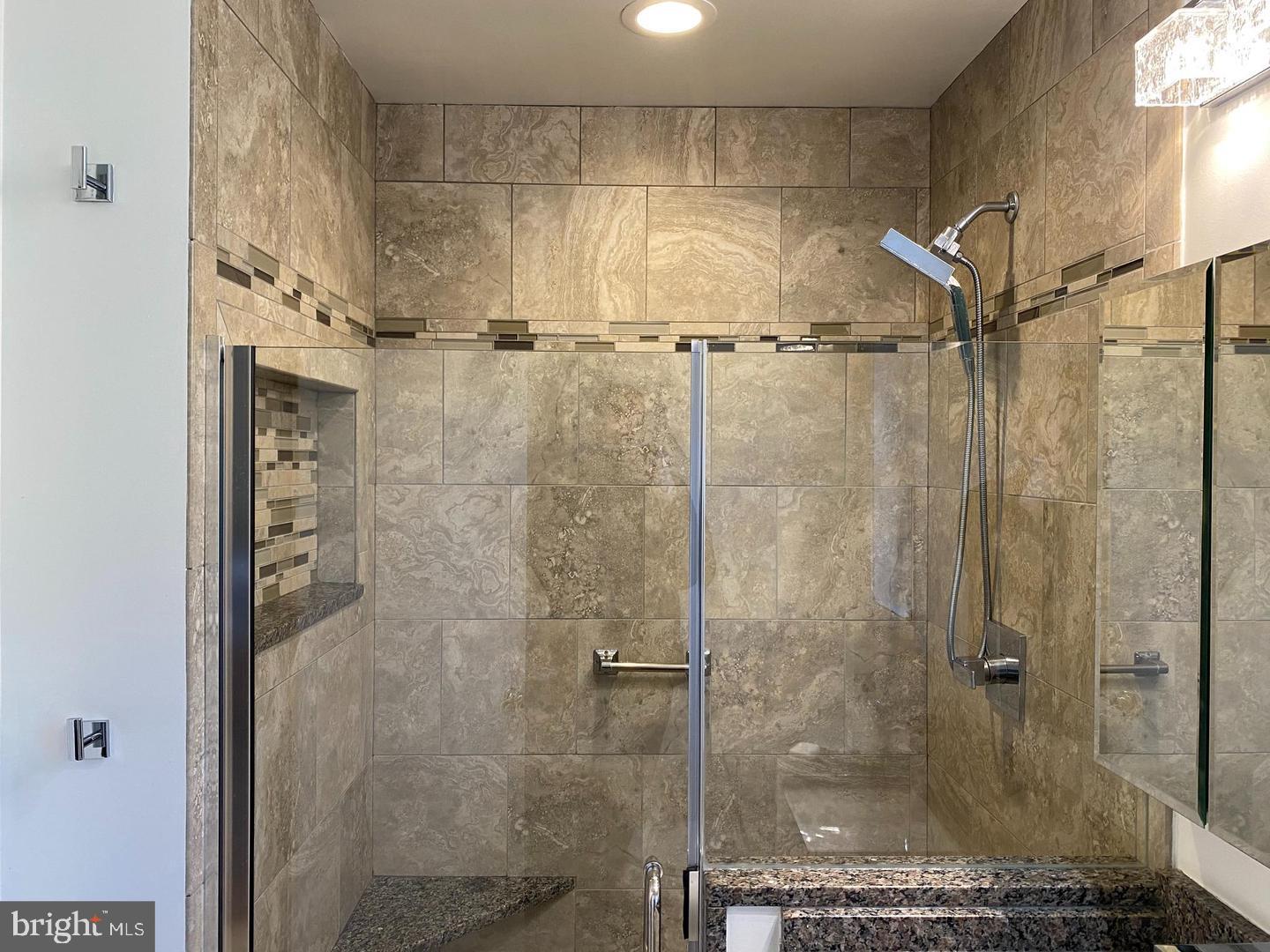 MOORE AND KEITH - Residential Lease