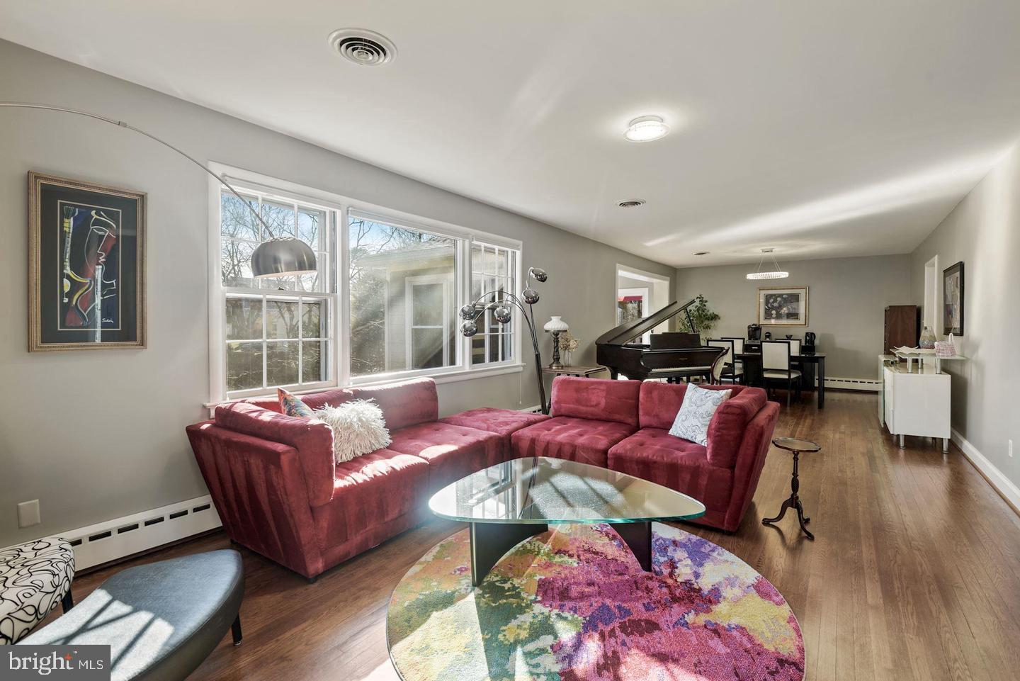 MOORE AND KEITH - Residential Lease