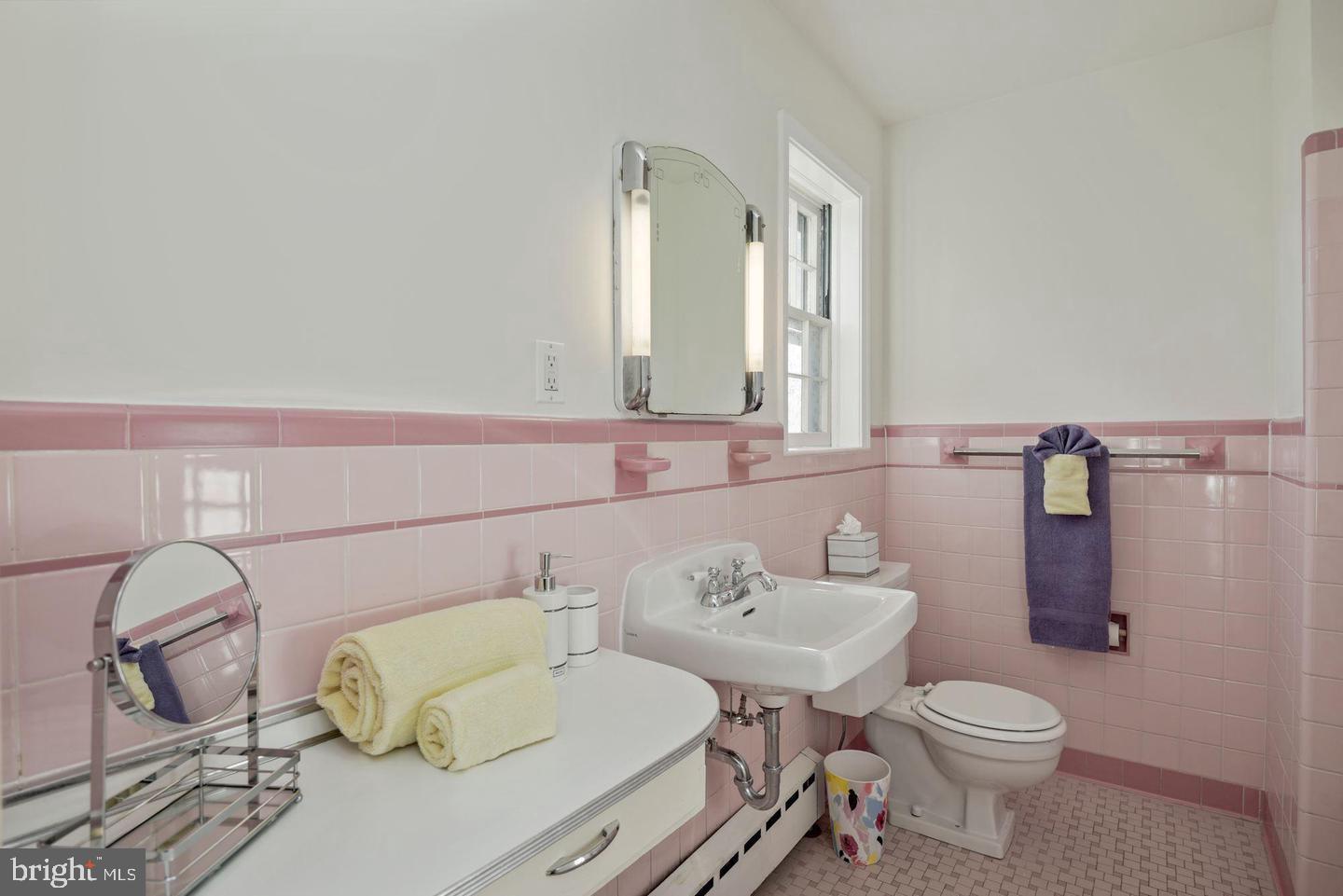 MOORE AND KEITH - Residential Lease