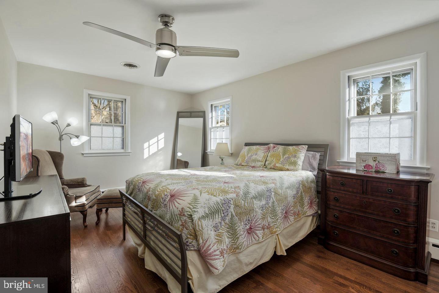 MOORE AND KEITH - Residential Lease