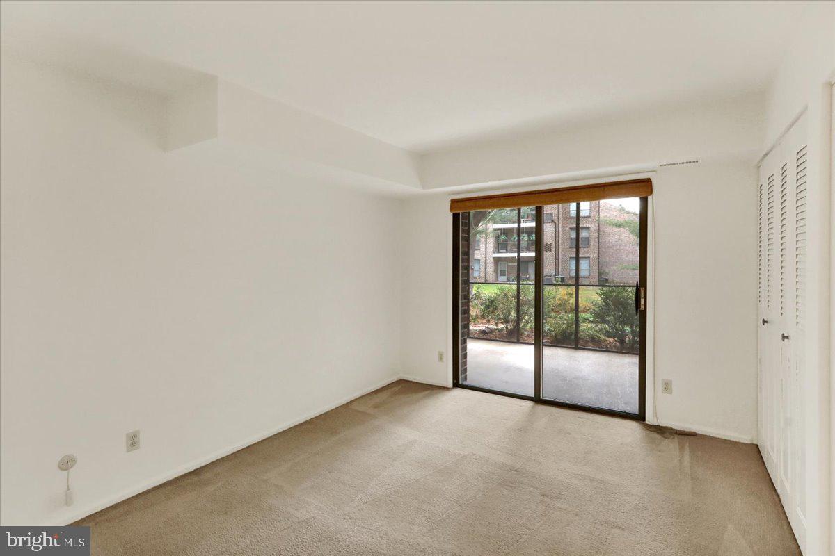 FLYING HILLS - Residential Lease