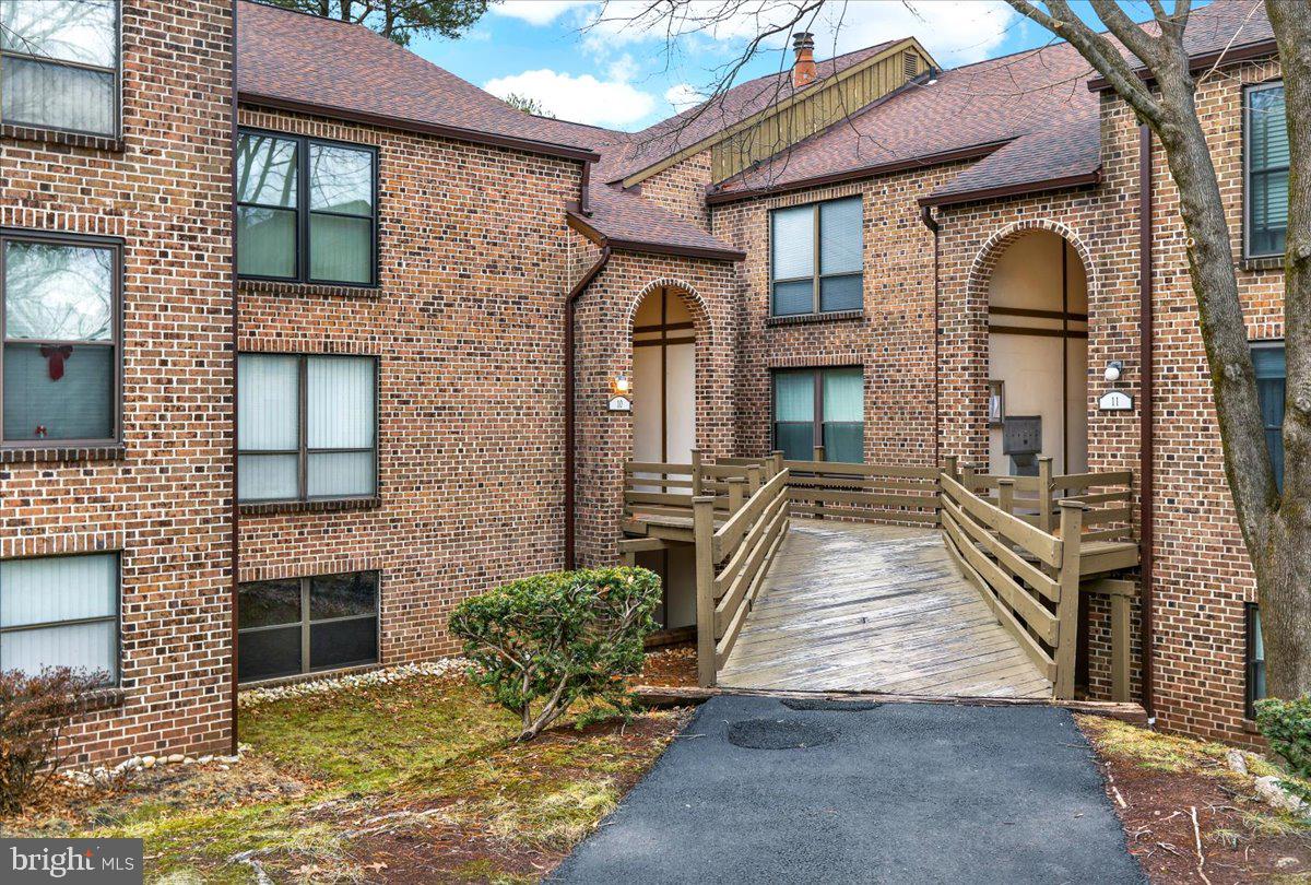 FLYING HILLS - Residential Lease