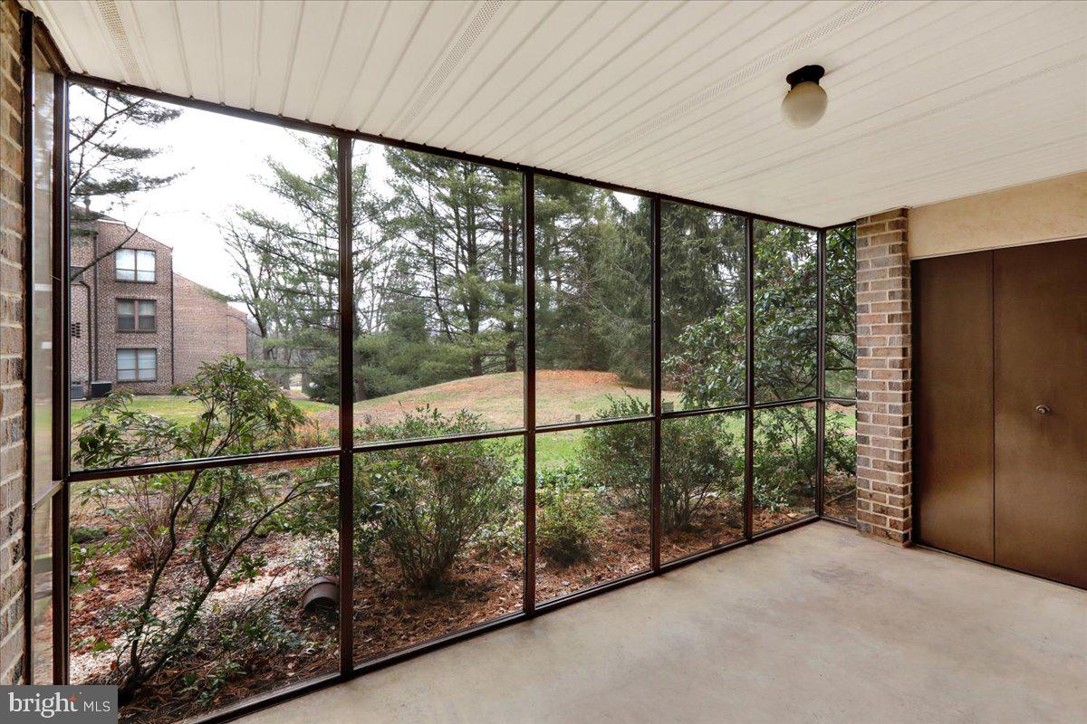 FLYING HILLS - Residential Lease