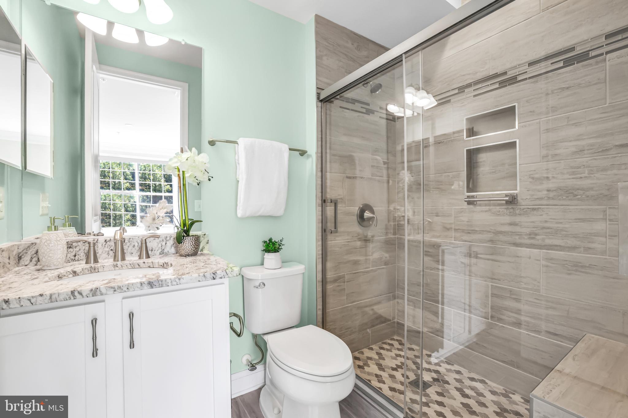 COLLINGBROOK - Residential