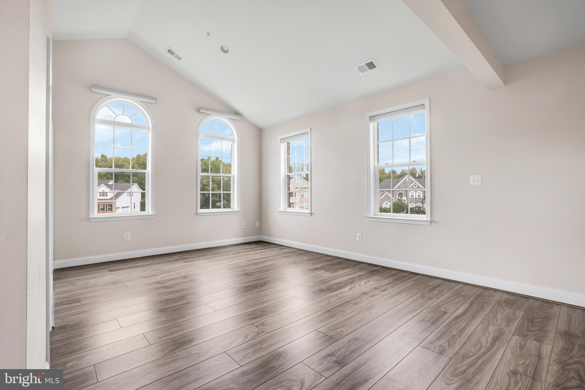 COLLINGBROOK - Residential