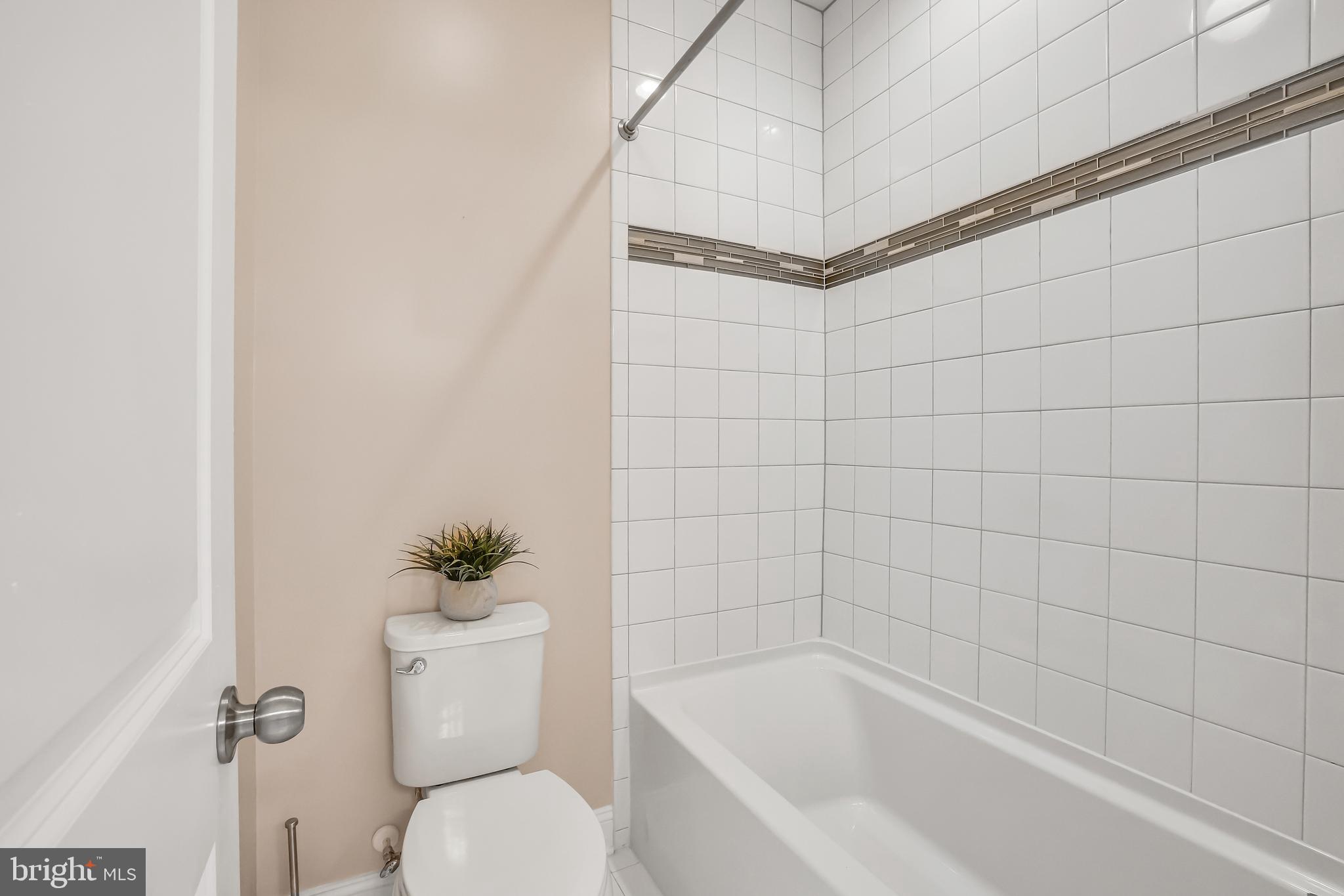 COLLINGBROOK - Residential