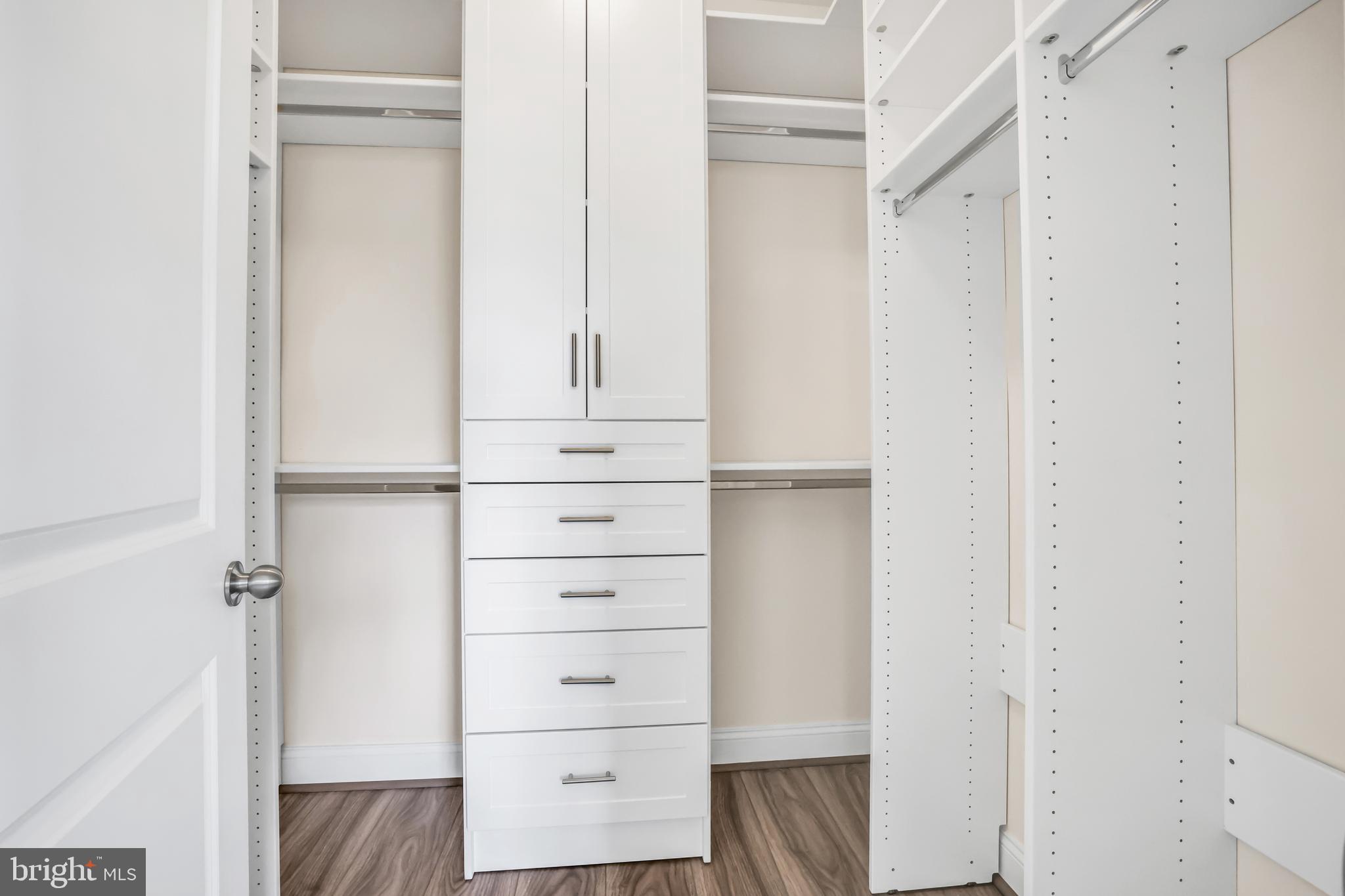 COLLINGBROOK - Residential