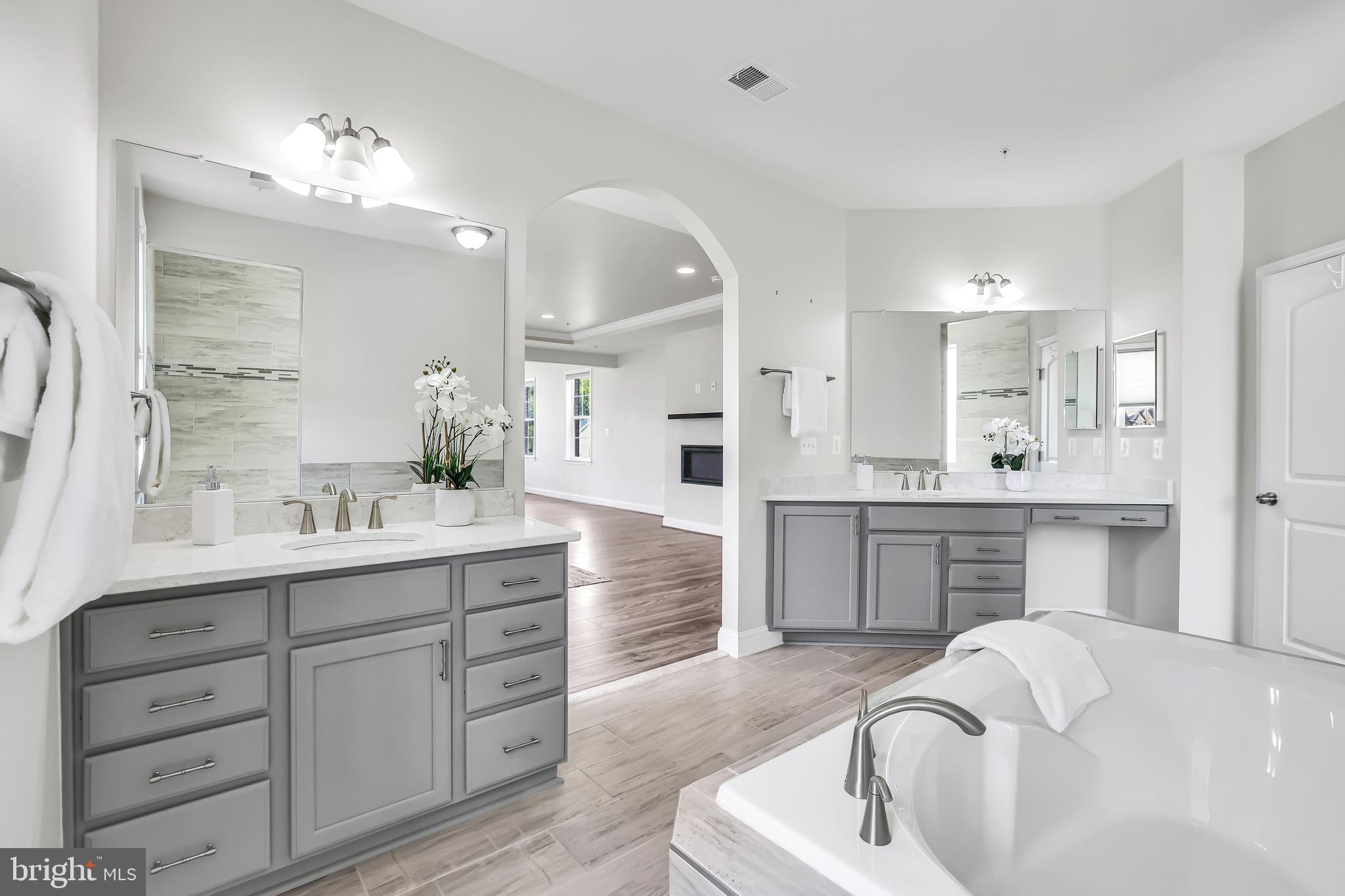 COLLINGBROOK - Residential