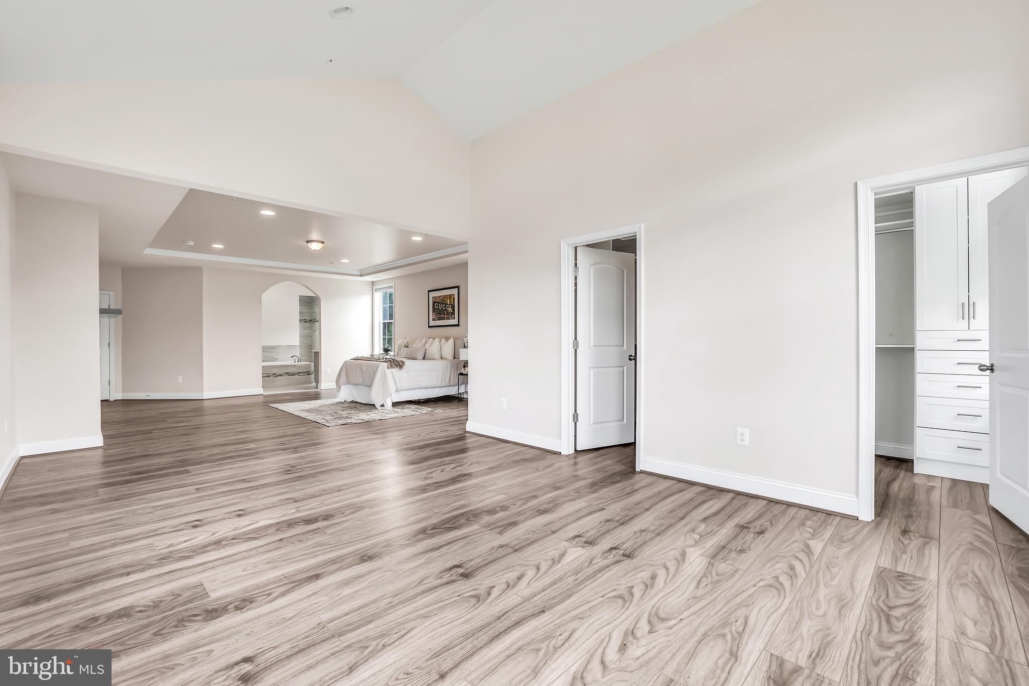 COLLINGBROOK - Residential