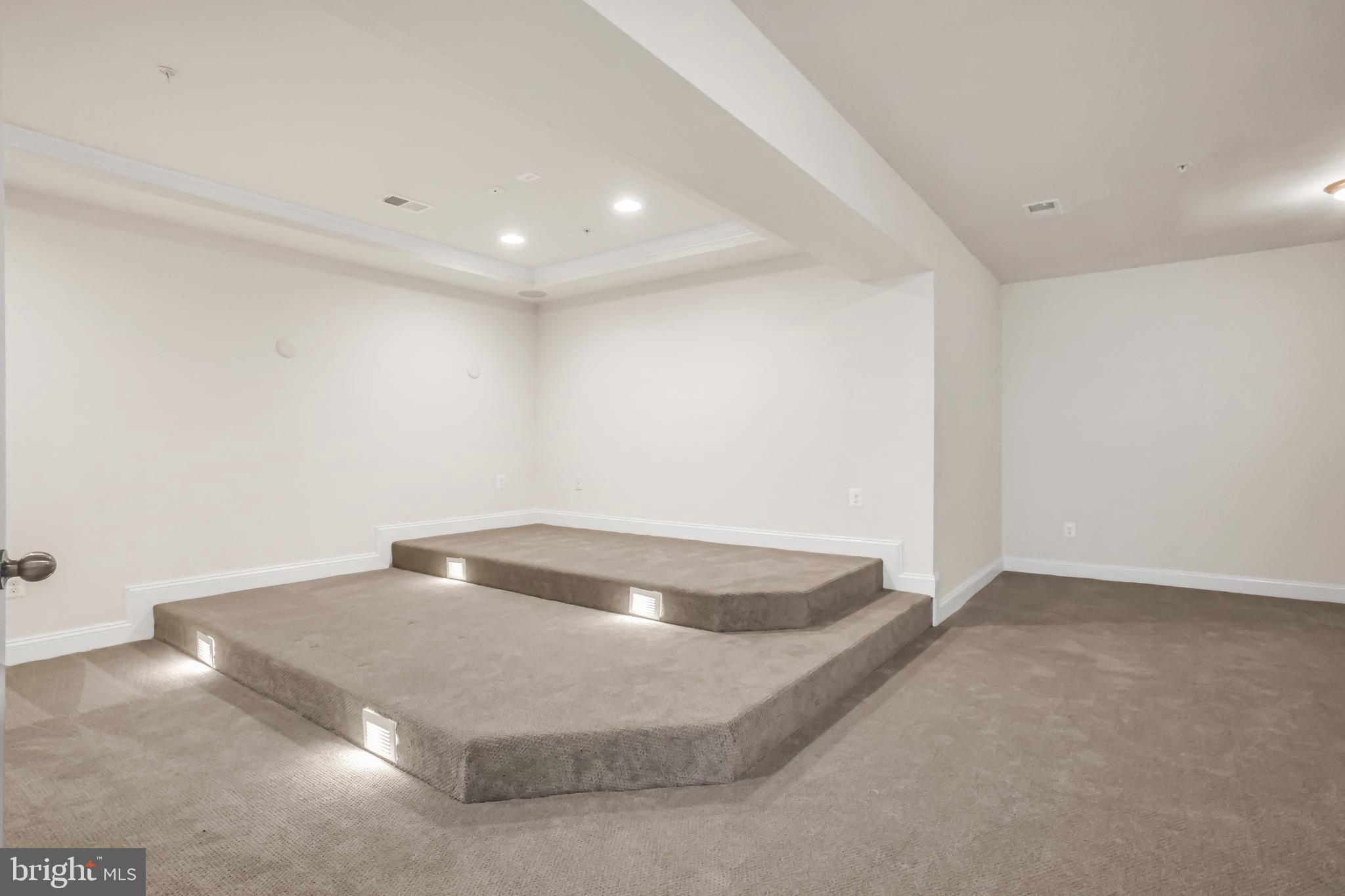 COLLINGBROOK - Residential