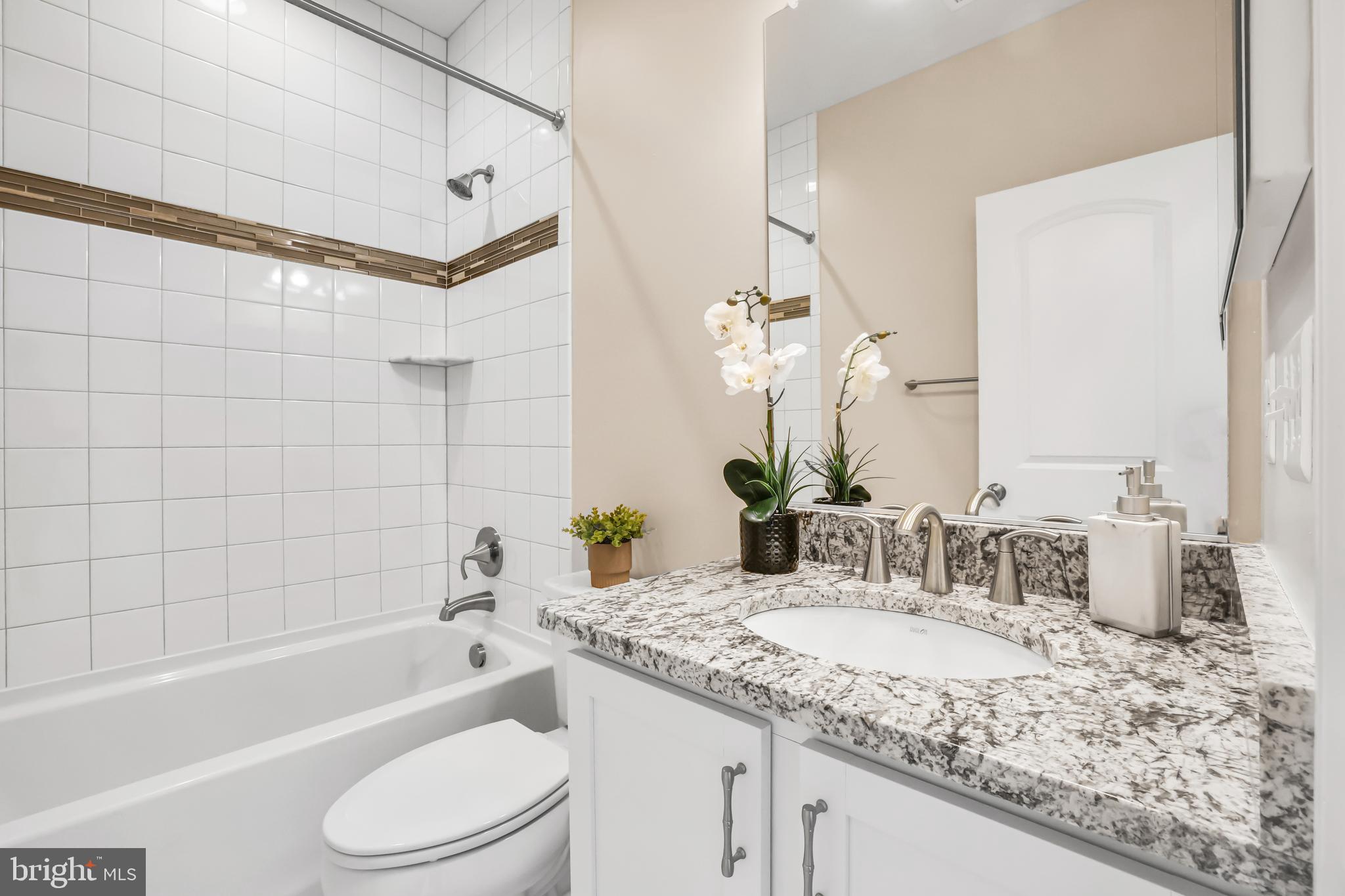 COLLINGBROOK - Residential