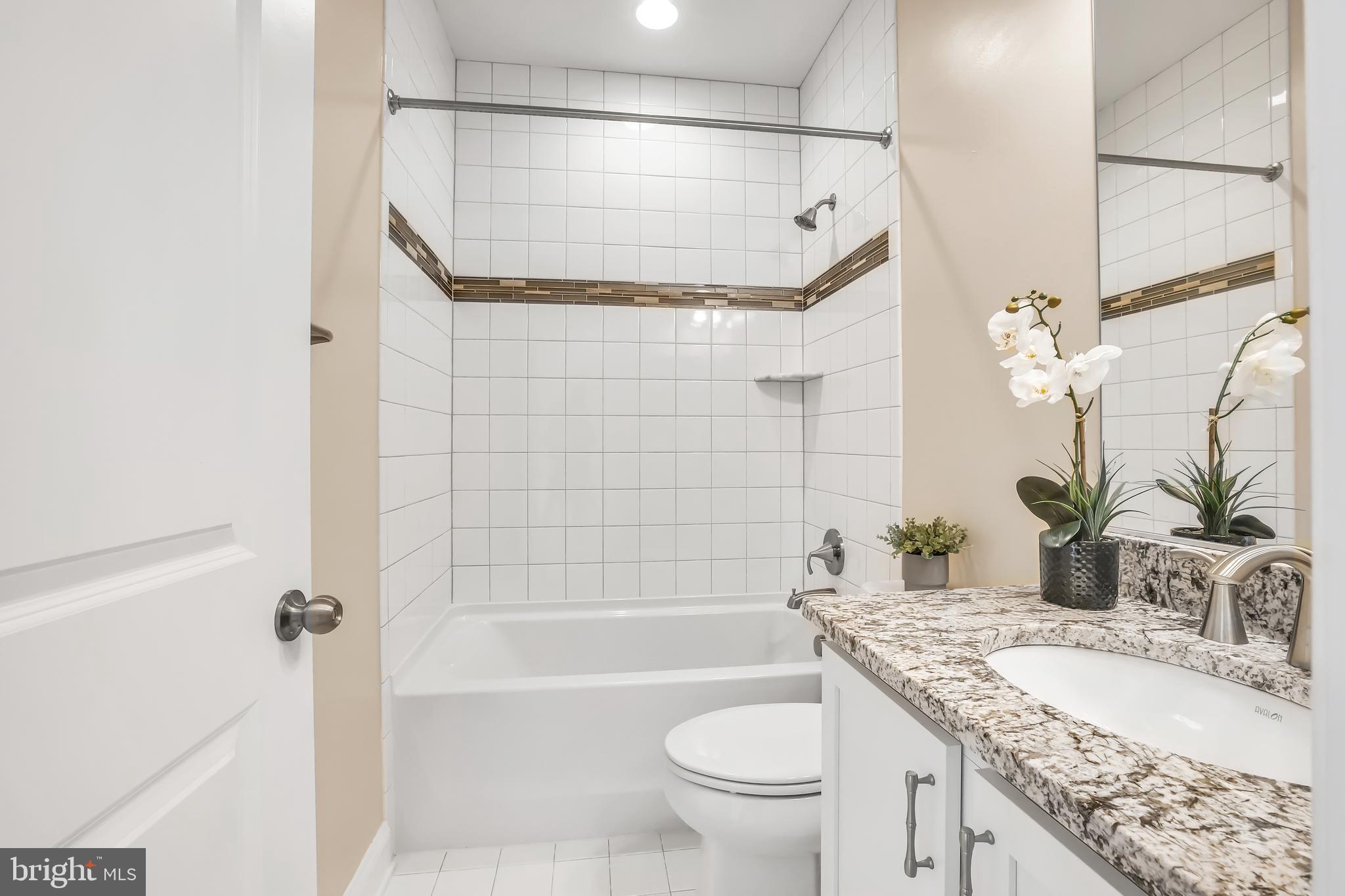 COLLINGBROOK - Residential