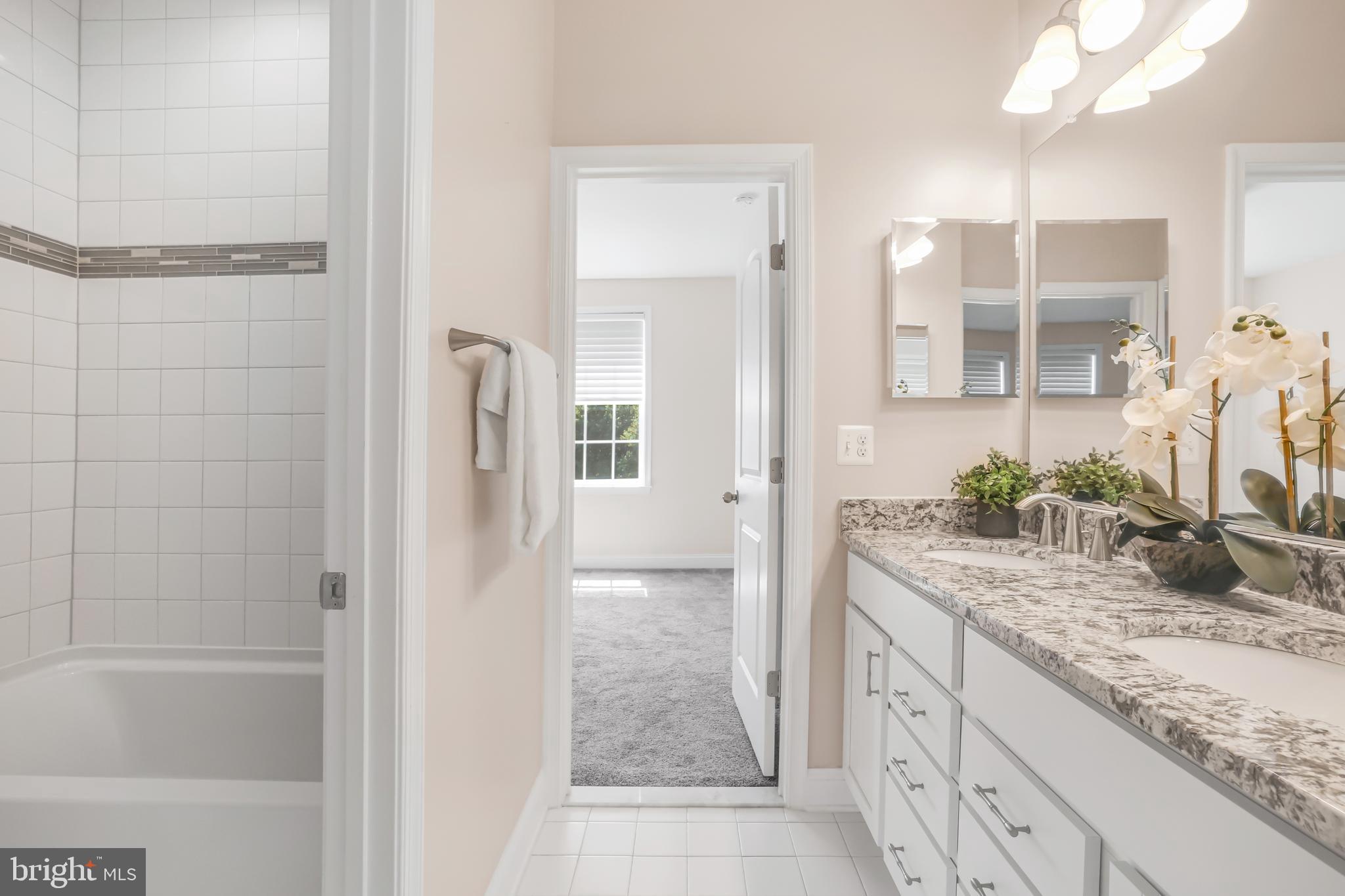 COLLINGBROOK - Residential