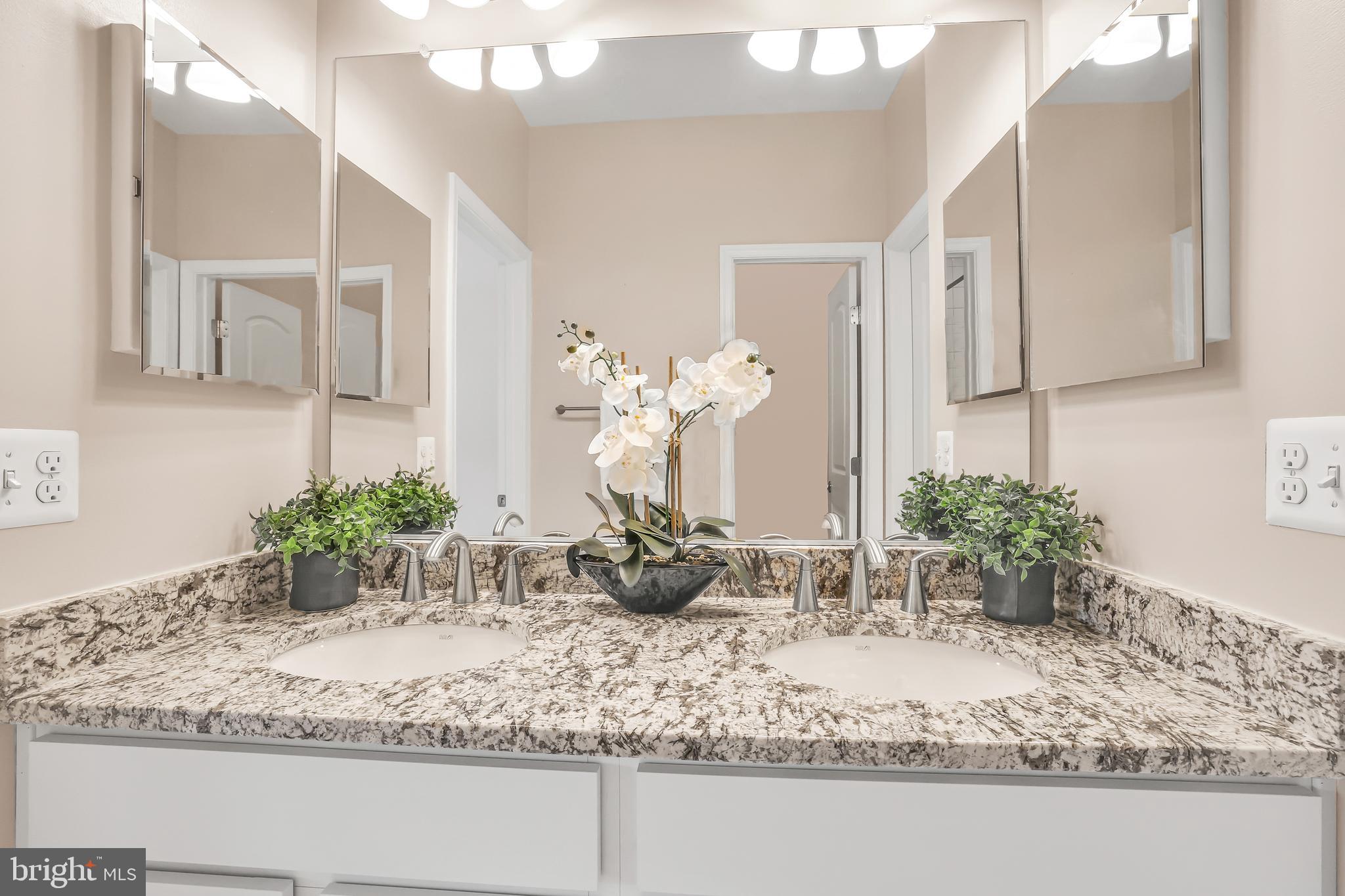 COLLINGBROOK - Residential