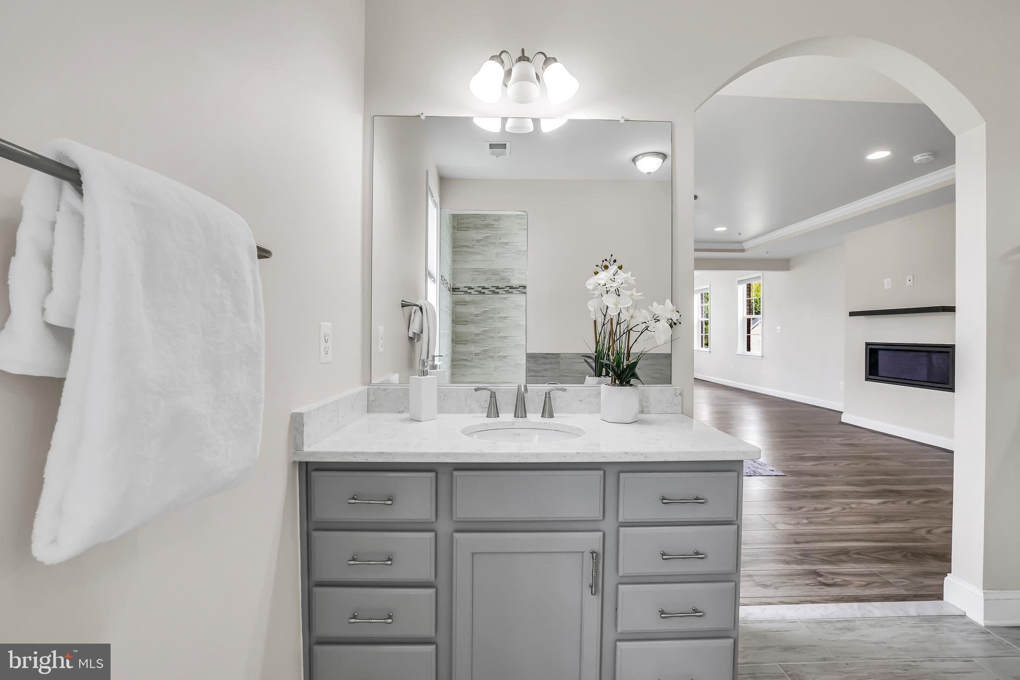 COLLINGBROOK - Residential