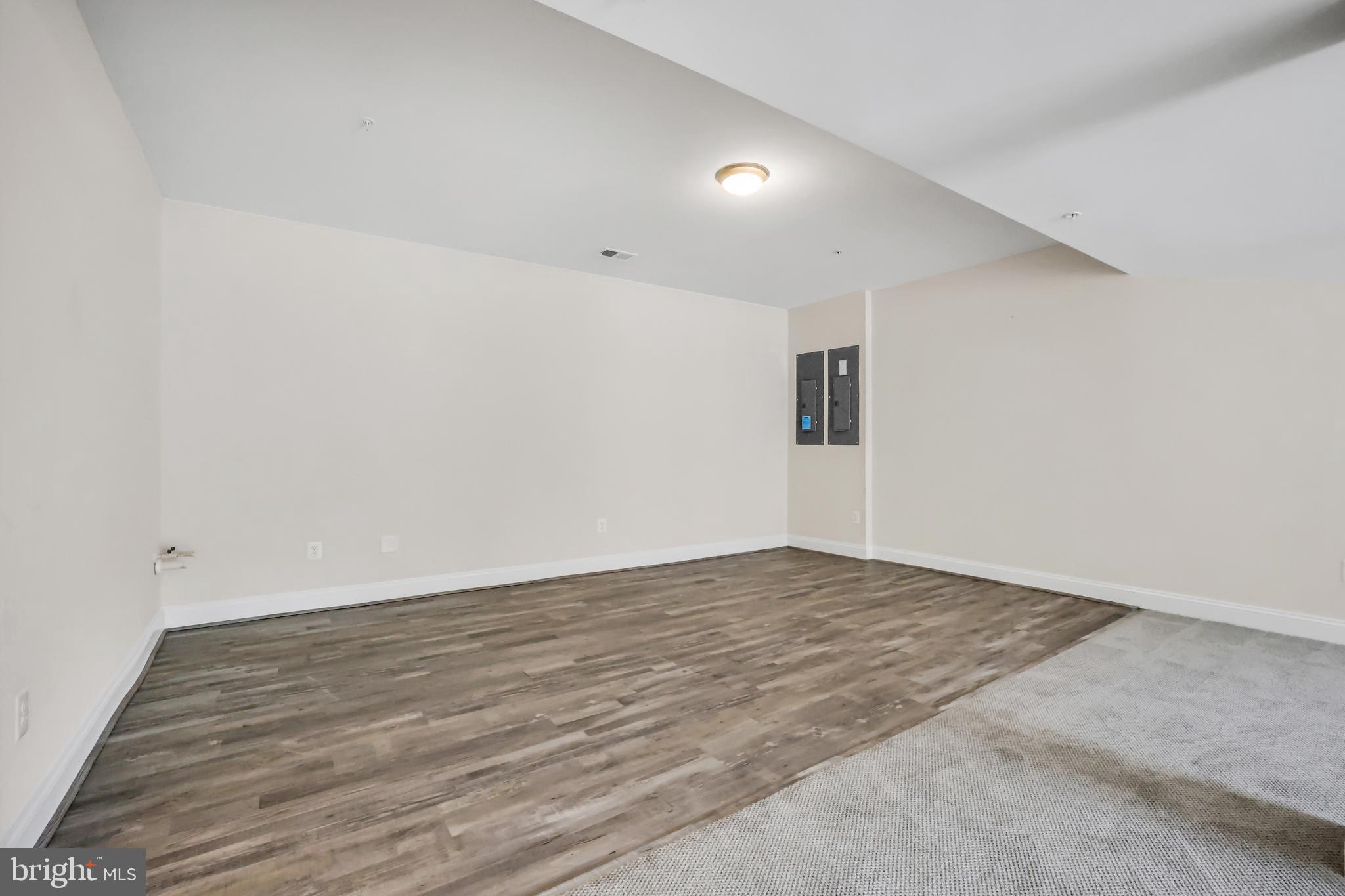 COLLINGBROOK - Residential