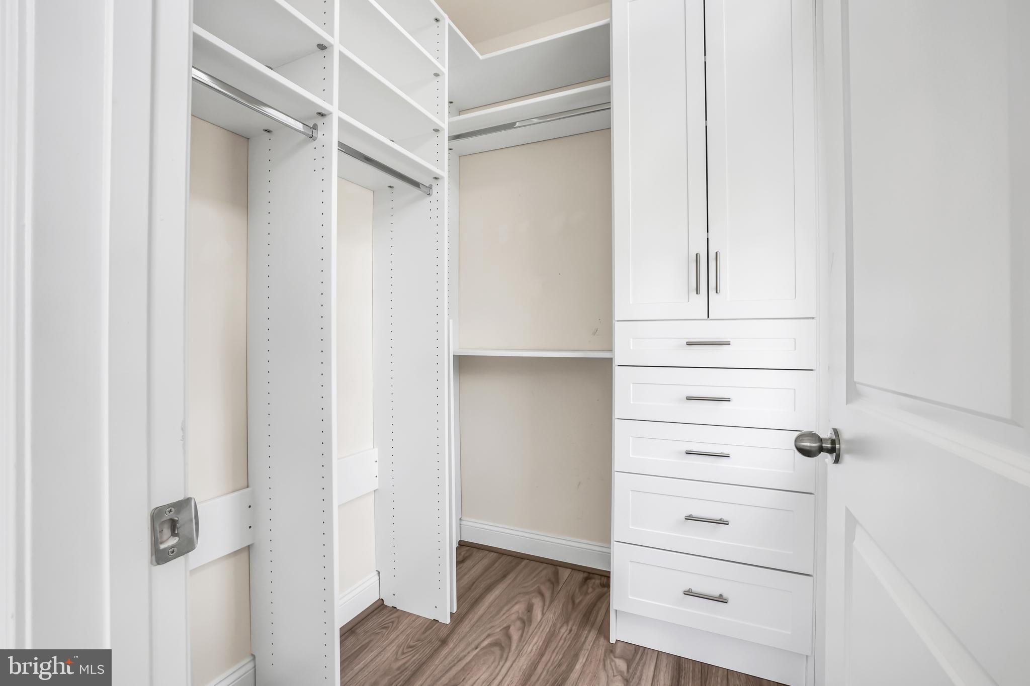 COLLINGBROOK - Residential