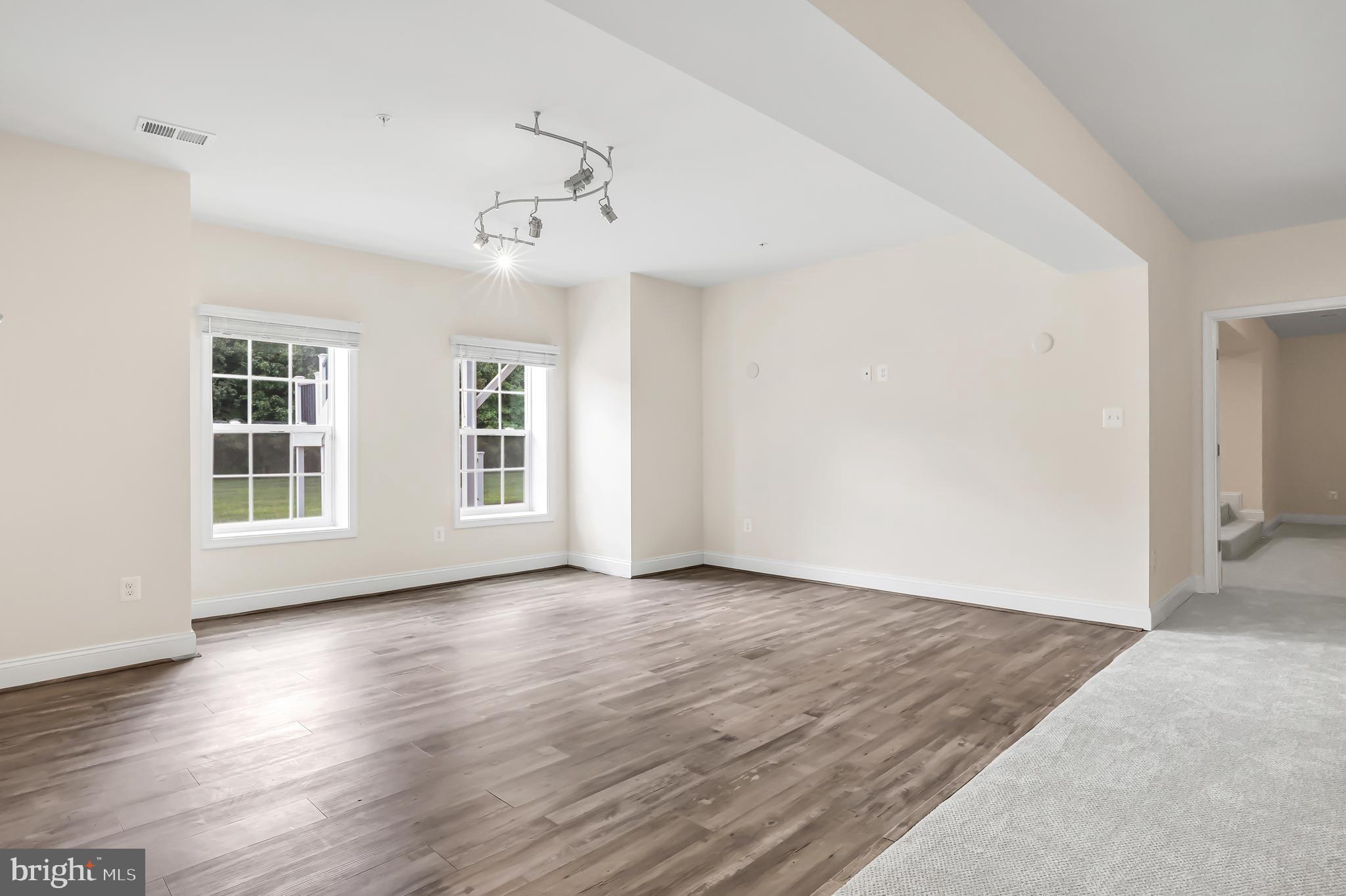 COLLINGBROOK - Residential