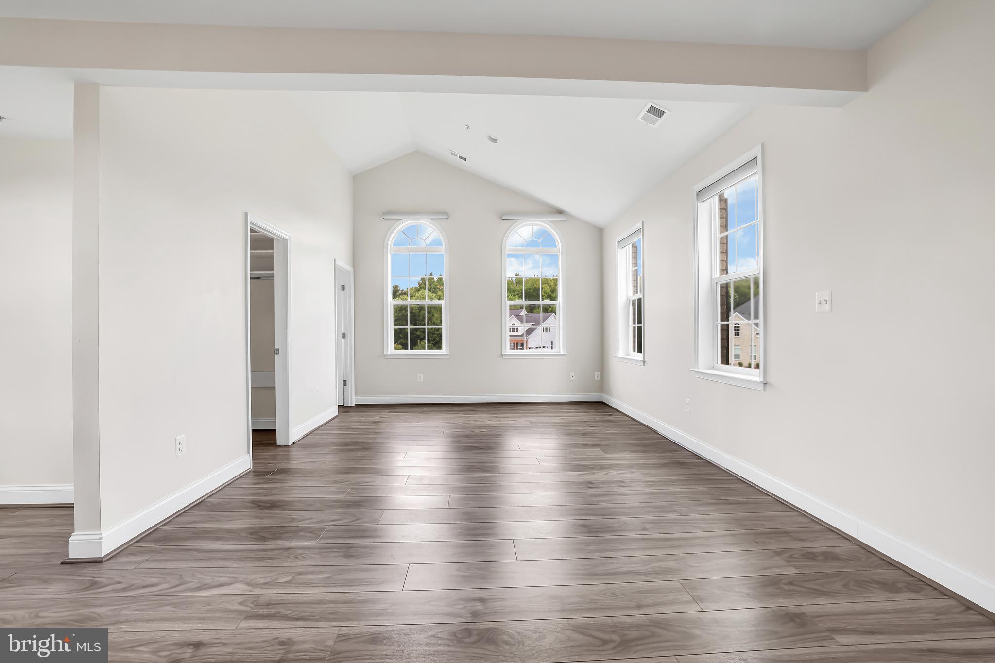 COLLINGBROOK - Residential