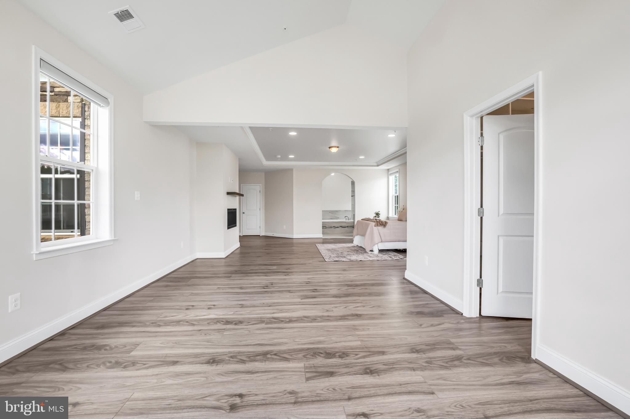 COLLINGBROOK - Residential